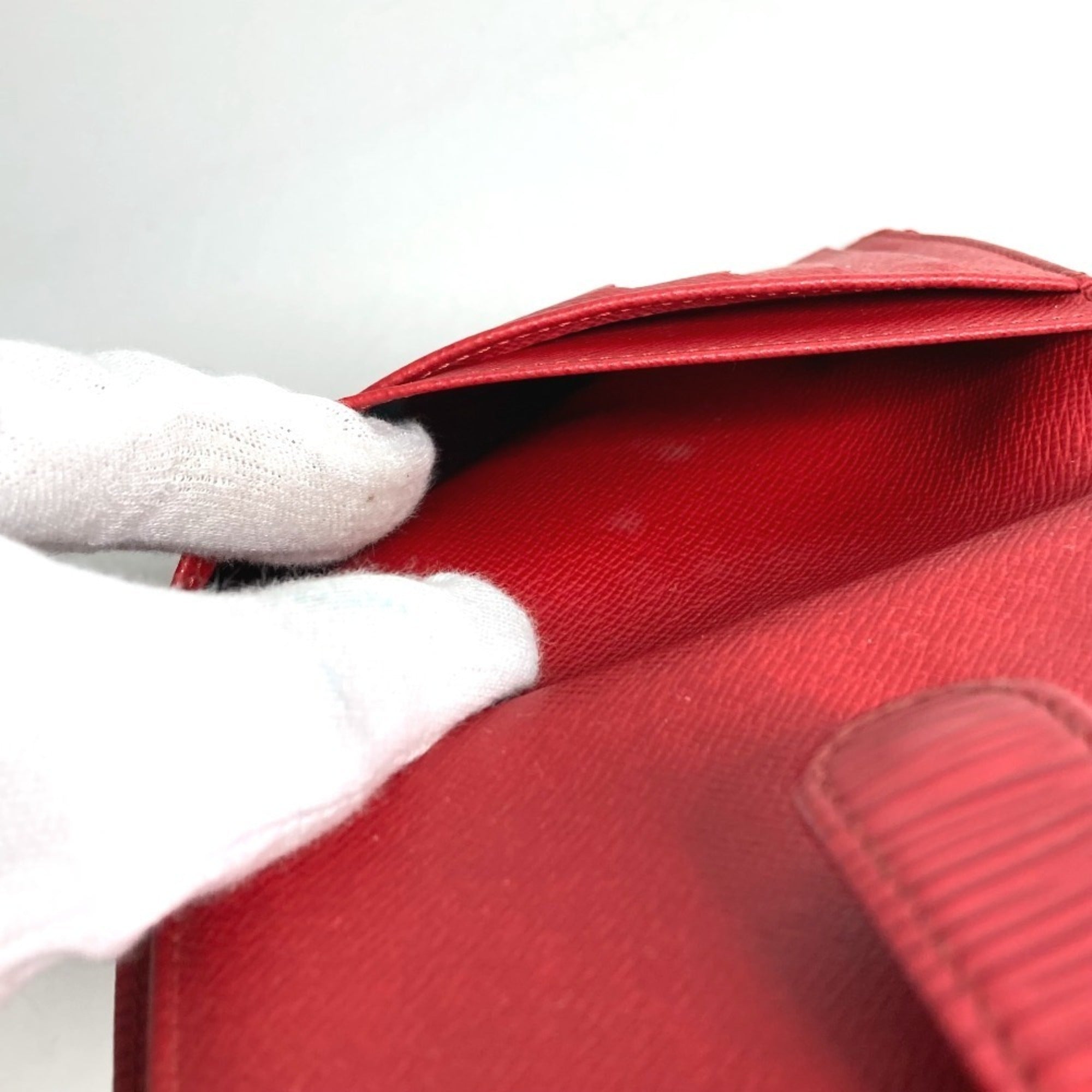 Louis Vuitton Epi Red Color Rouge Epi Leather Wallet (Bi-Fold) (Pre-Owned)