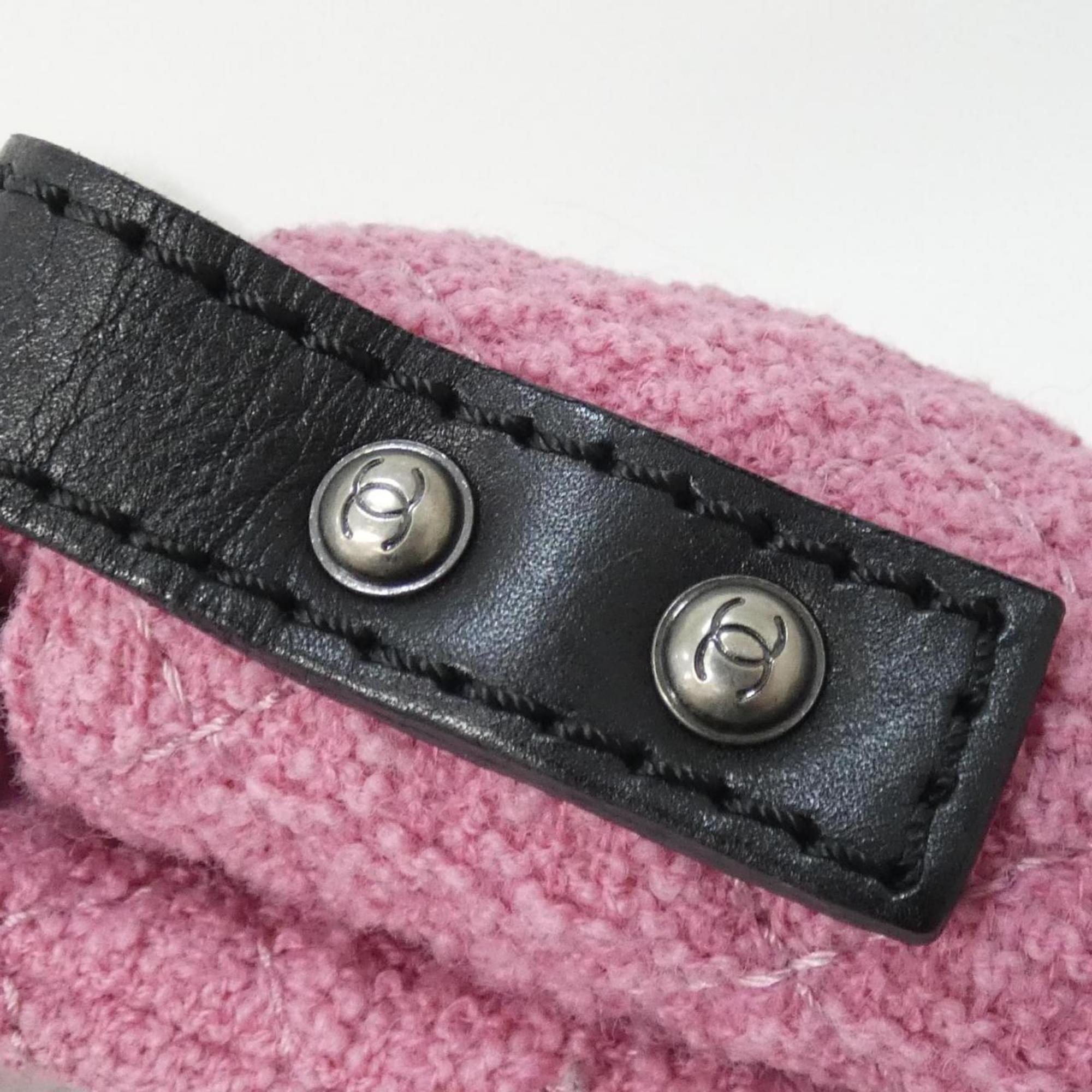 Chanel Pink Tweed Shoulder Bag (Pre-Owned)
