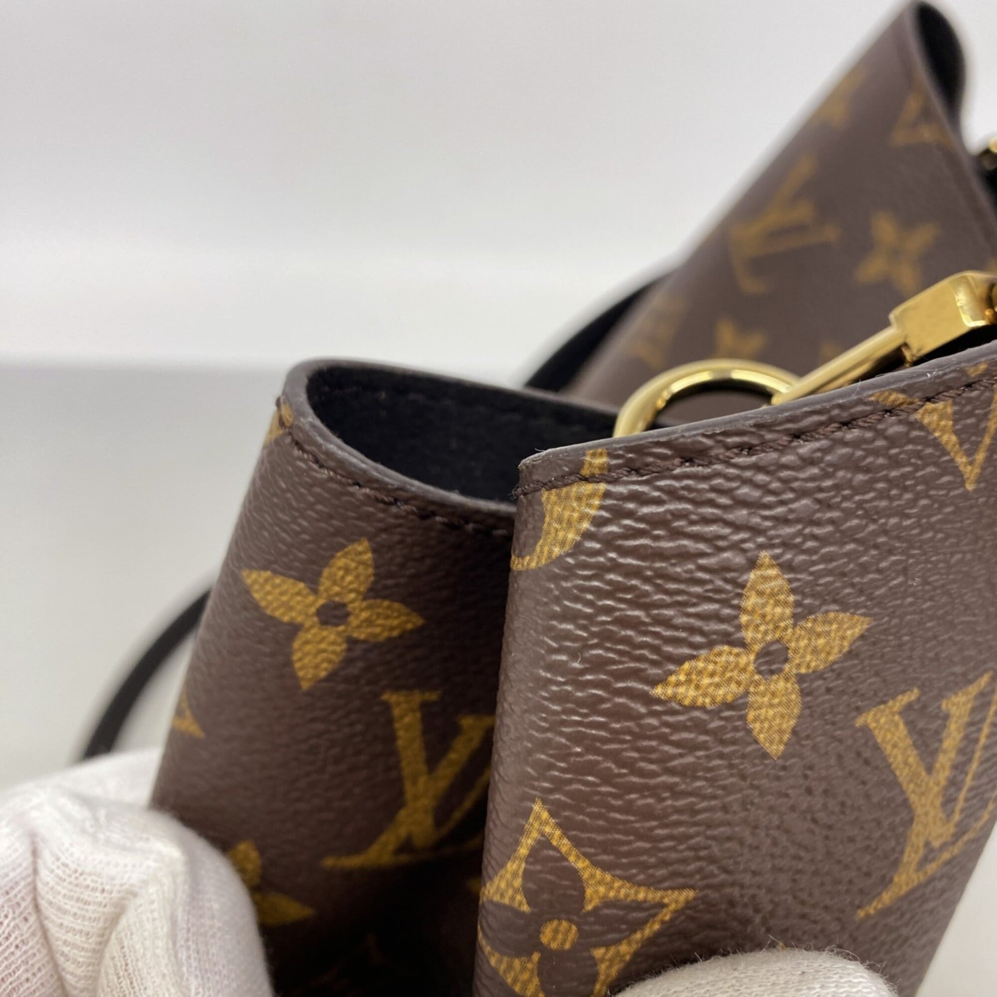 Louis Vuitton Brown Noir Shoulder Bag (Pre-Owned)