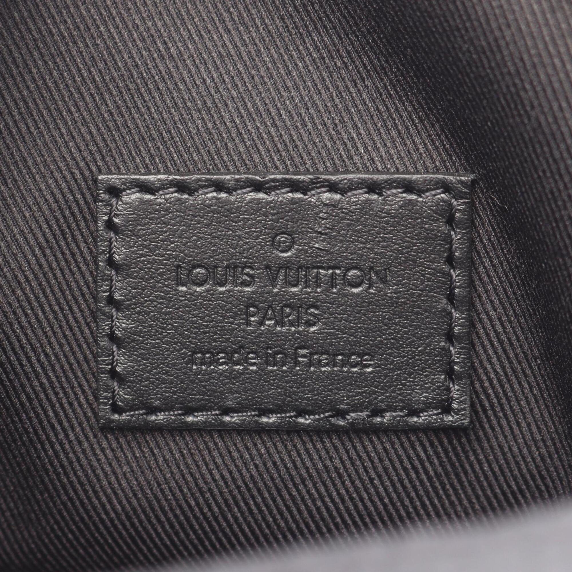 Louis Vuitton Black Leather Handbag Shoulder Bag (Pre-Owned)