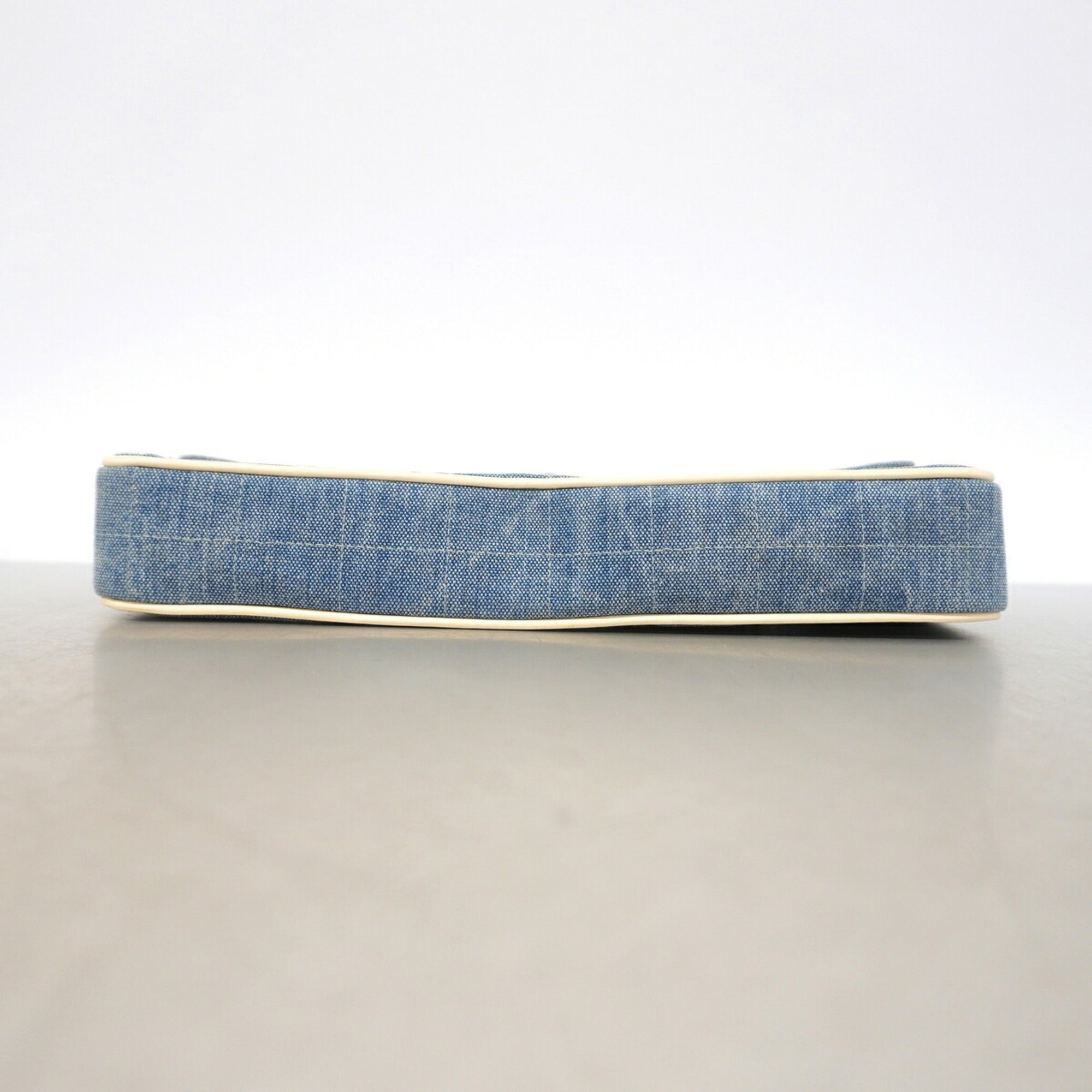 Chanel Blue Denim Shoulder Bag (Pre-Owned)