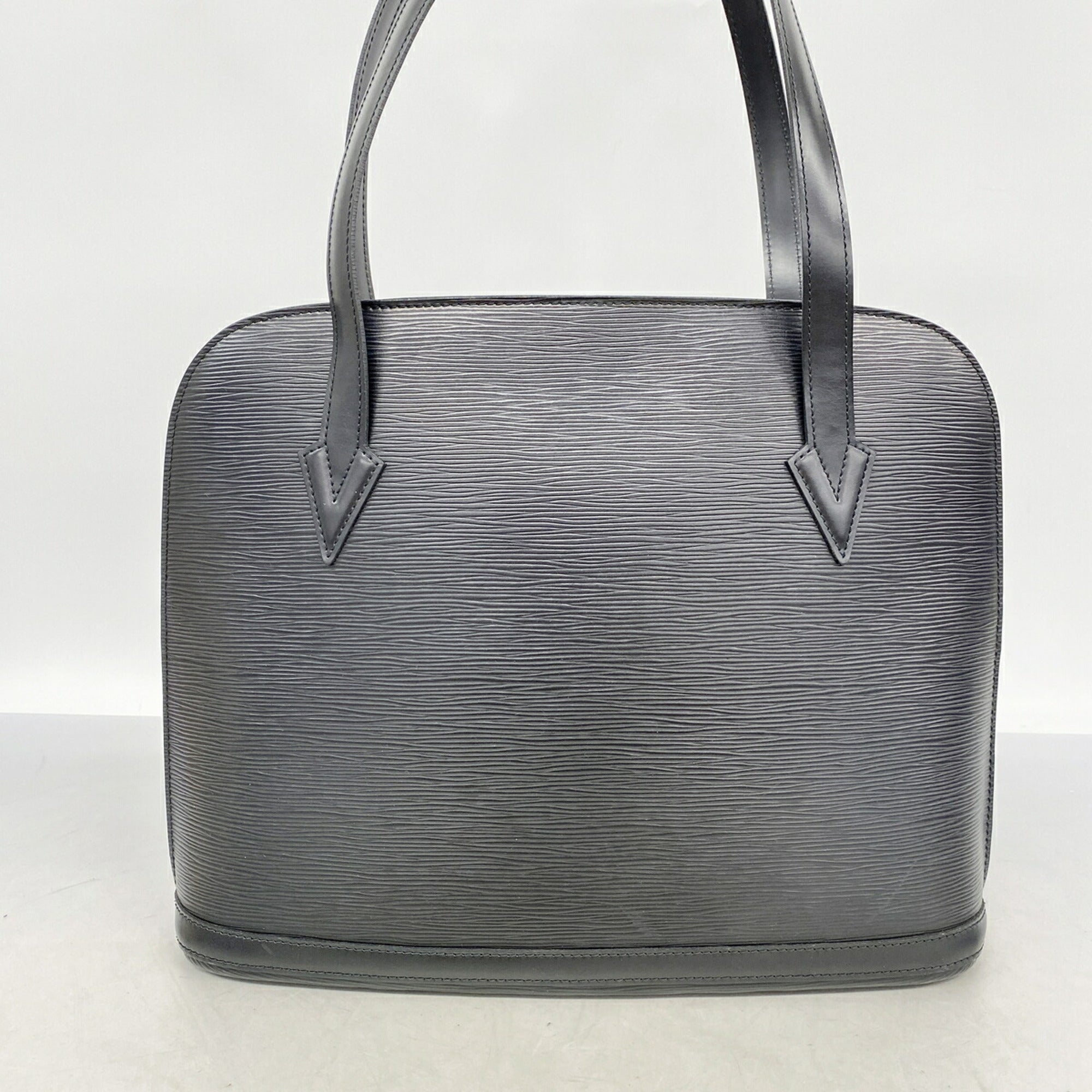Louis Vuitton Noir Shoulder Bag (Pre-Owned)