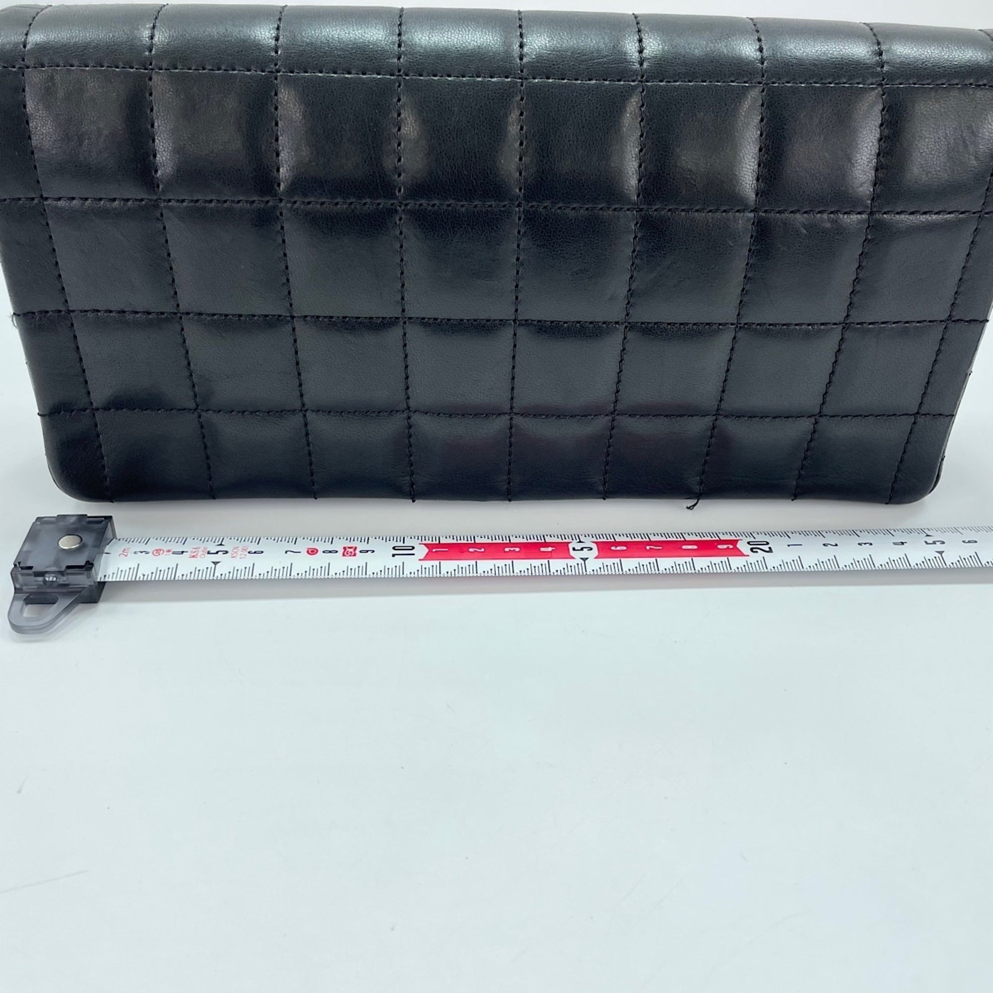 Chanel Black Shoulder Bag (Pre-Owned)