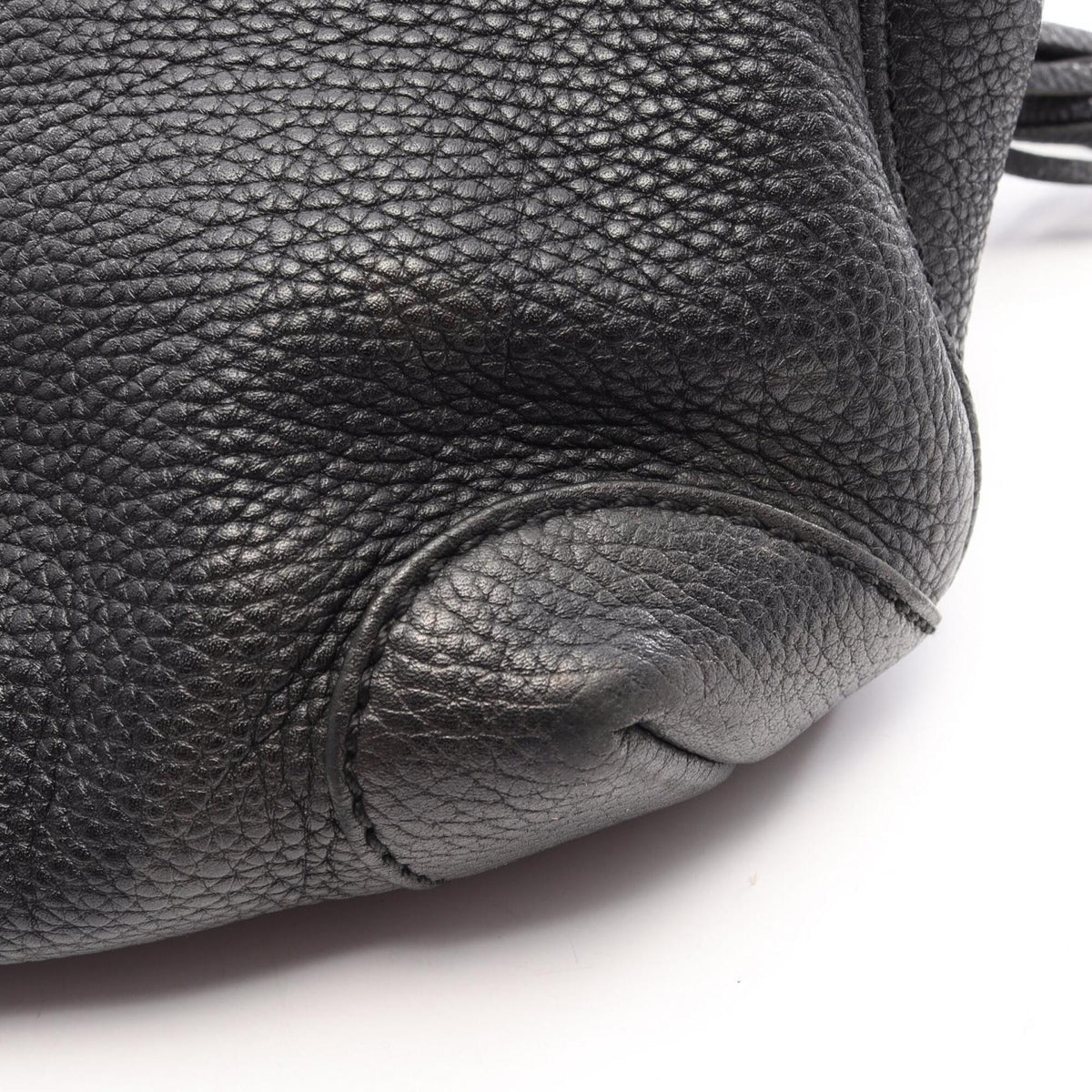 Chanel Black Leather Handbag (Pre-Owned)