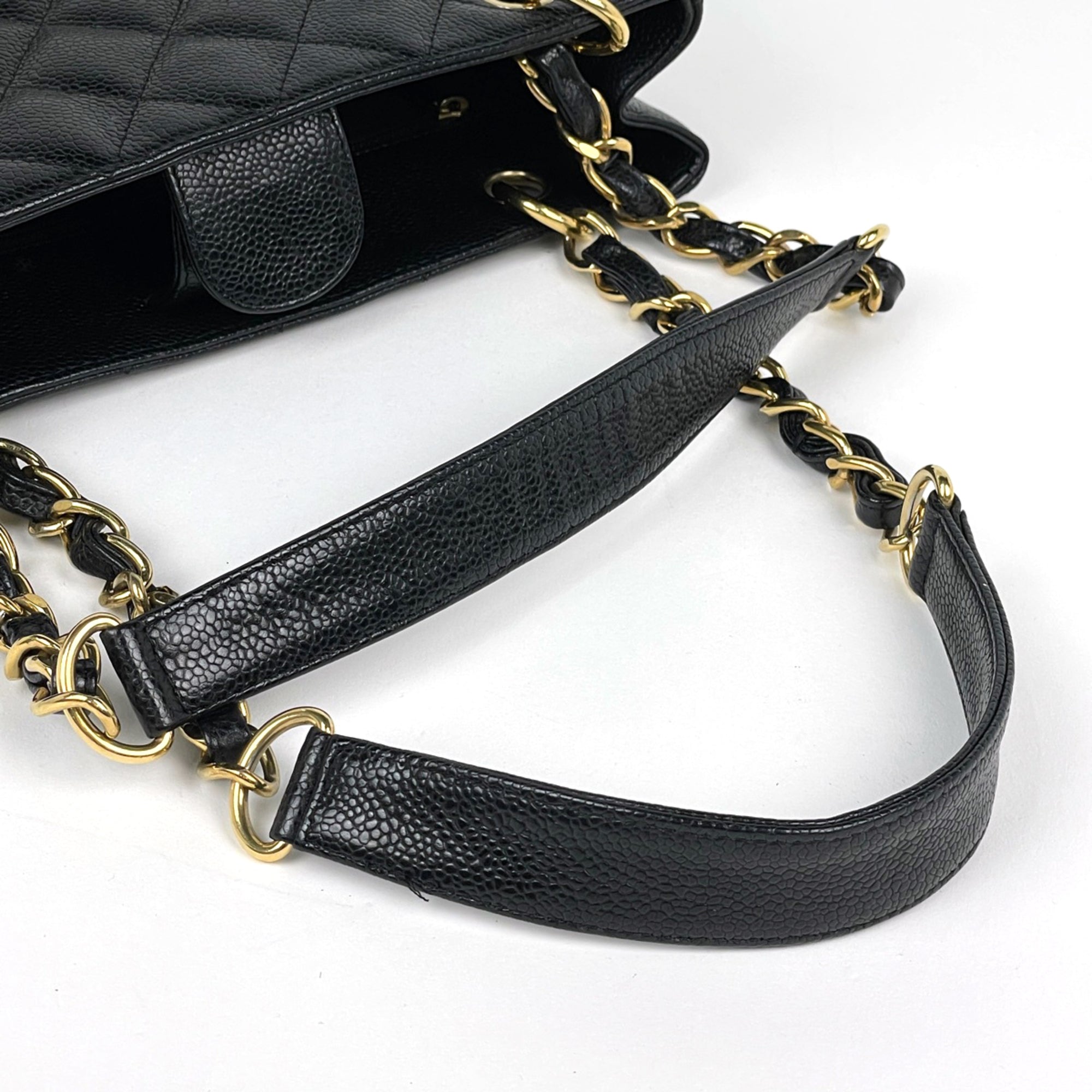 Chanel Matelasse Black Grained Calfskin Tote Bag (Pre-Owned)