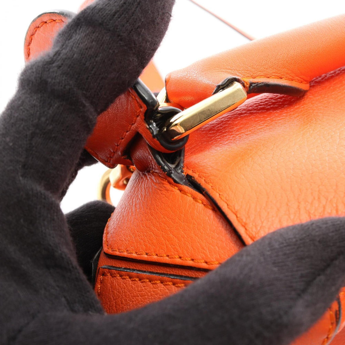 Loewe Orange Leather Handbag (Pre-Owned)