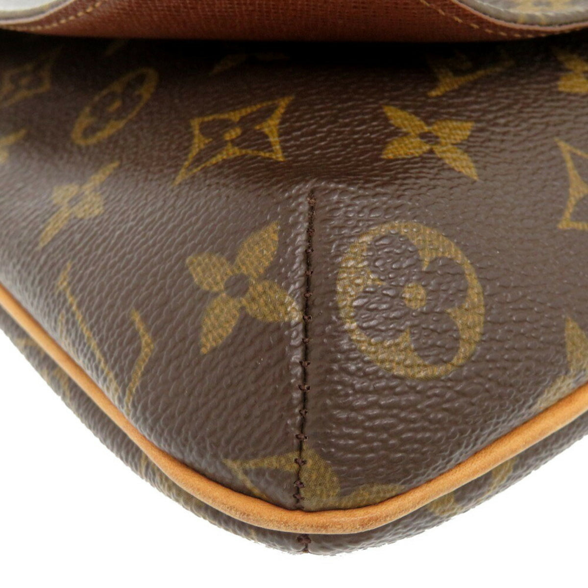 Louis Vuitton Brown Monogram Shoulder Bag (Pre-Owned)