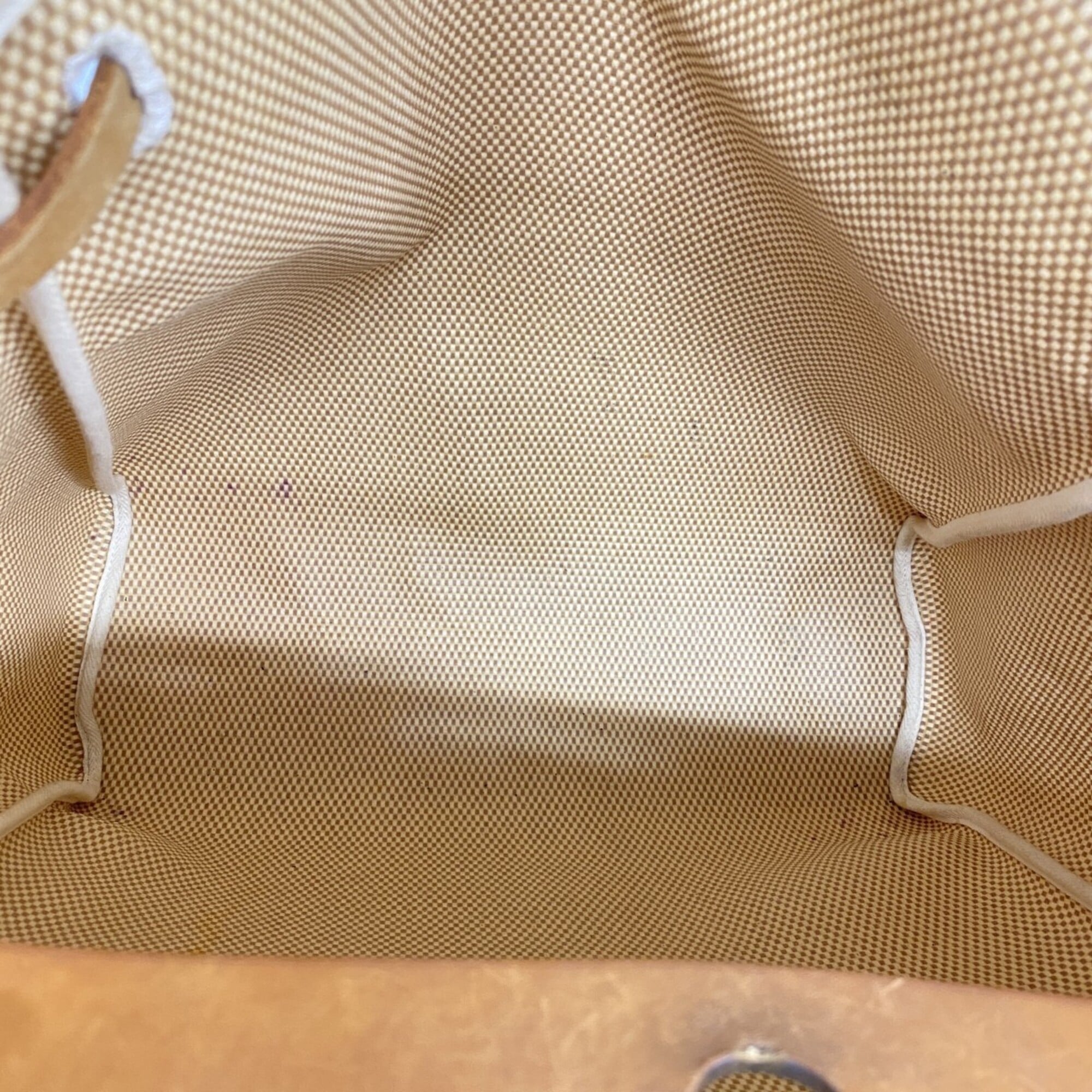 Hermes Natural Handbag (Pre-Owned)
