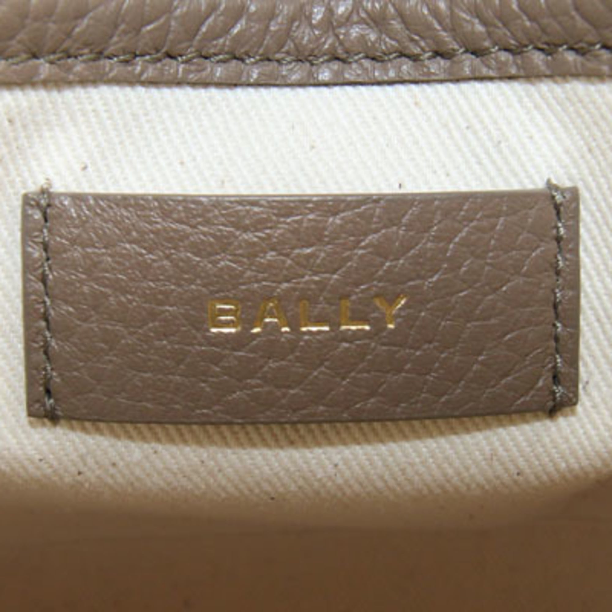 Bally Grayish Ivory Pvc Leather Handbag (Pre-Owned)