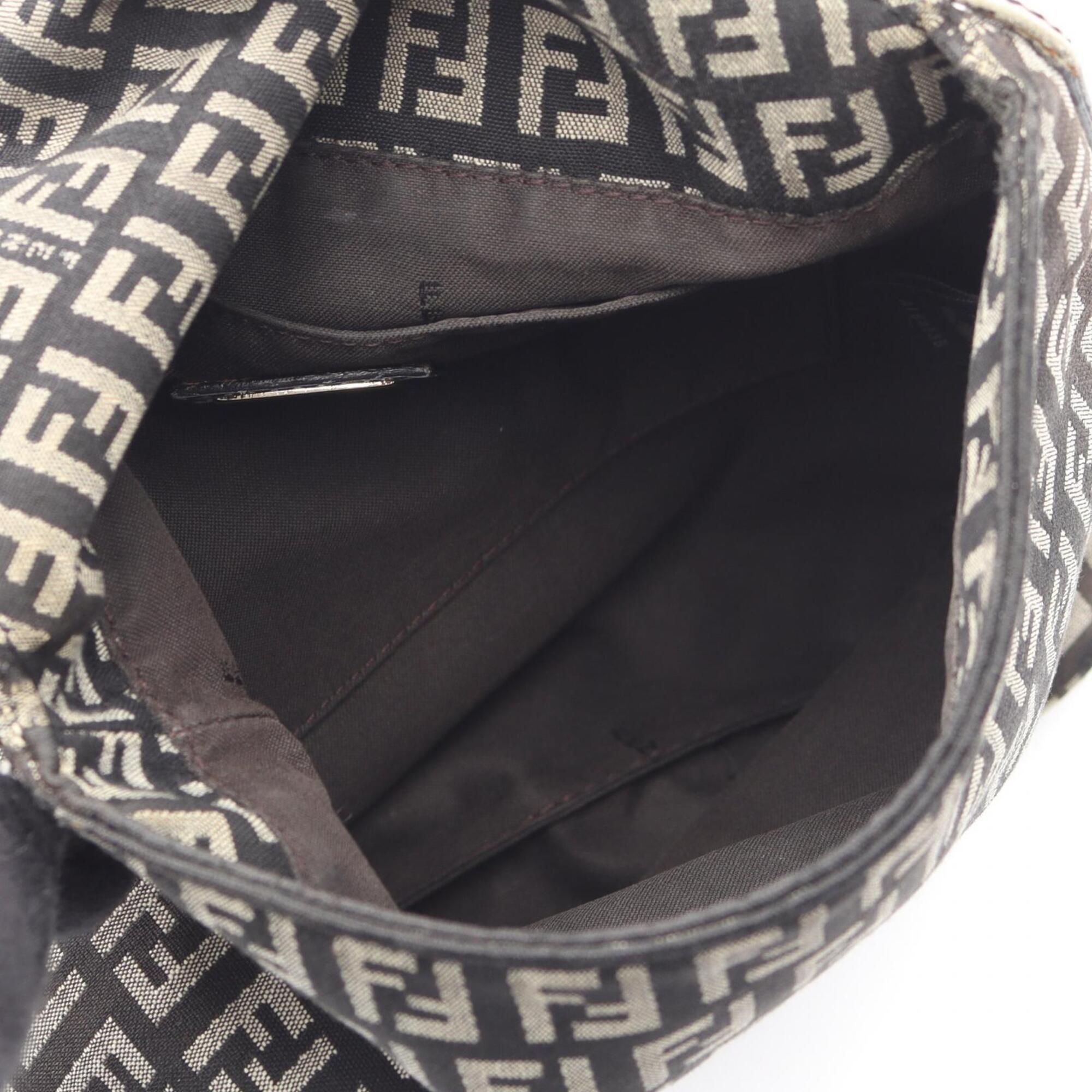 Fendi Black White Canvas Leather Handbag Shoulder Bag (Pre-Owned)