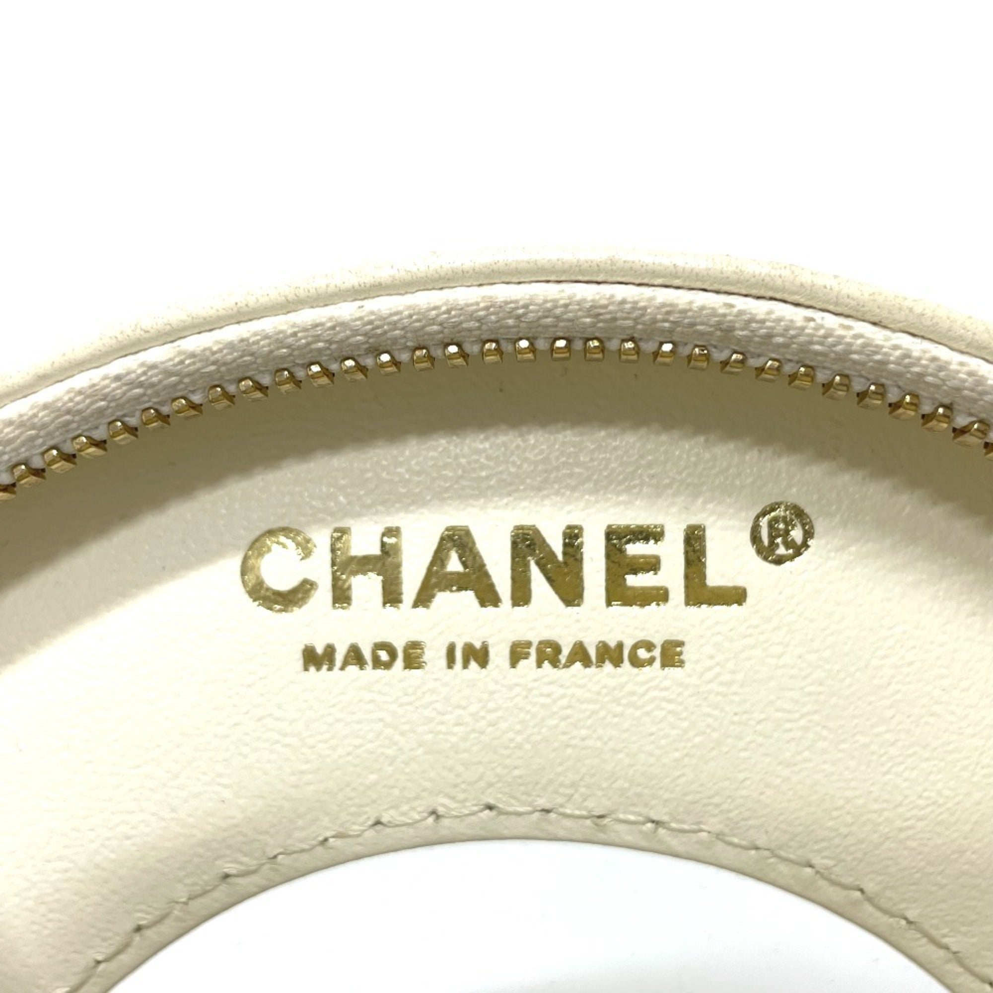 Chanel Red Color White Vinyl Leather Pochette Shoulder Bag (Pre-Owned)