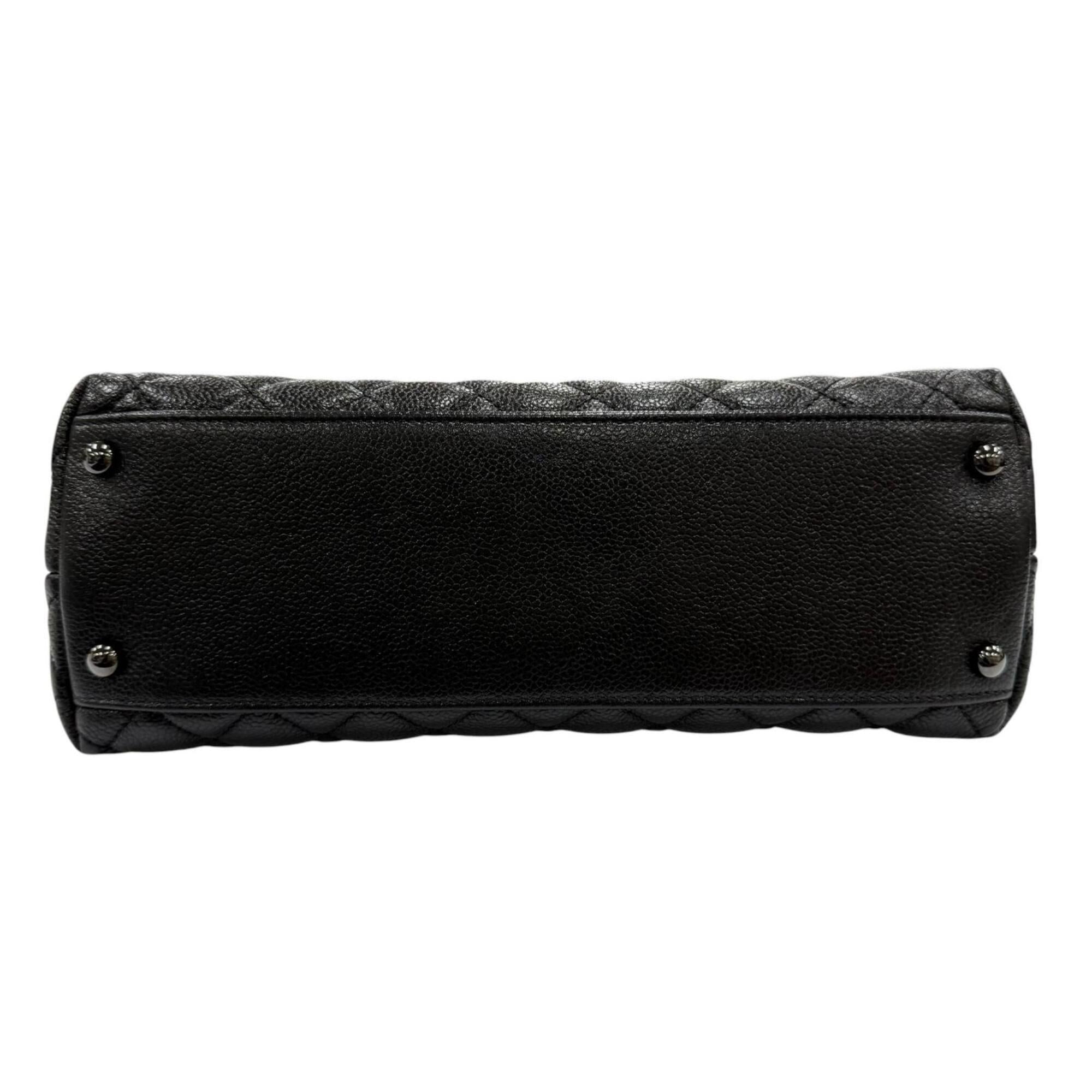 Chanel Black Grained Calfskin Handbag Shoulder Bag (Pre-Owned)