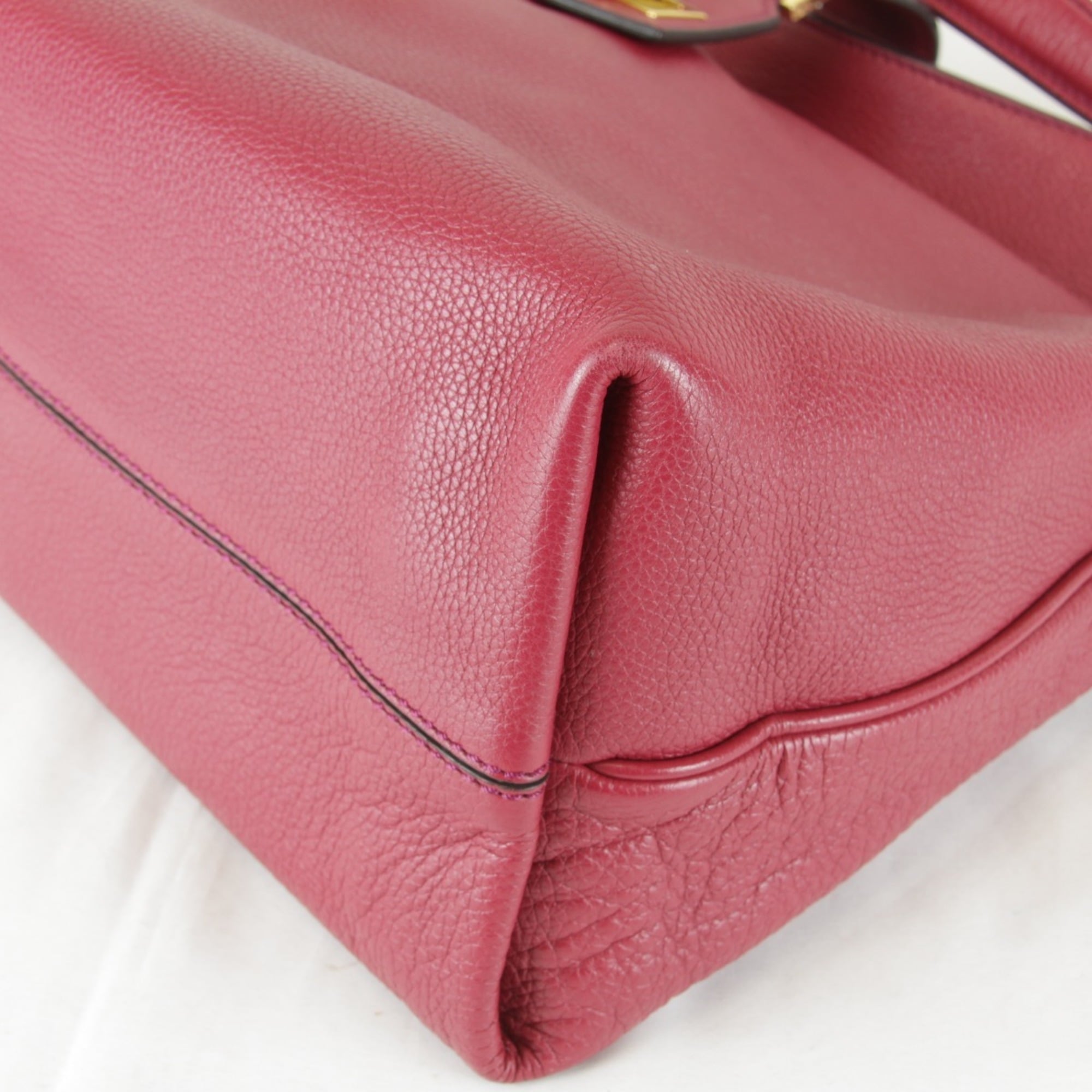 Fendi Pink Leather Shoulder Bag (Pre-Owned)