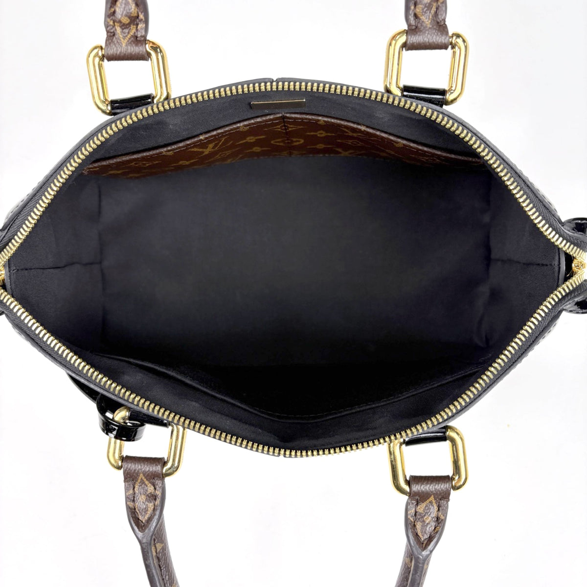 Louis Vuitton Vernis Black Vernis Patent Leather Handbag (Pre-Owned)