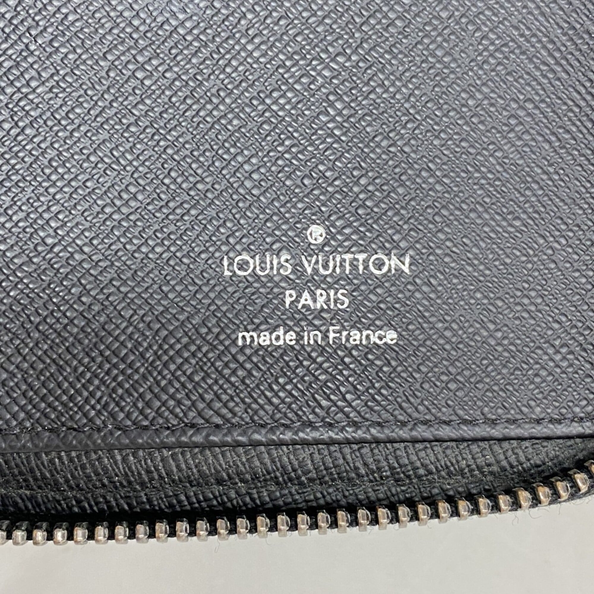 Louis Vuitton Black Long Wallet (Bi-Fold) (Pre-Owned)