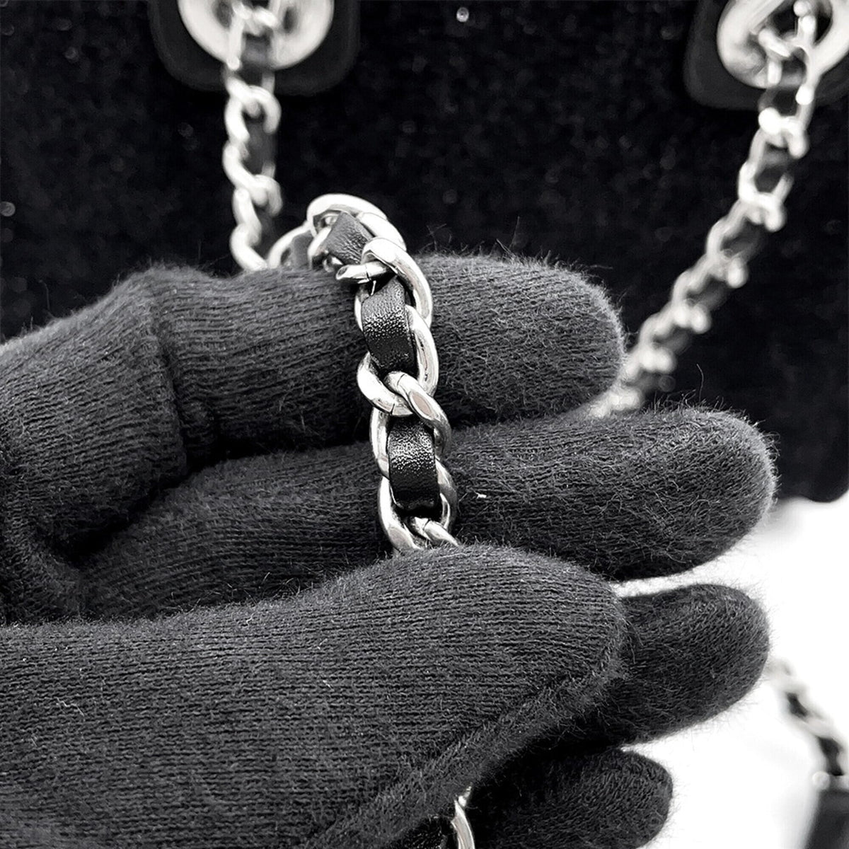 Chanel Black Tweed Leather Tote Bag (Pre-Owned)