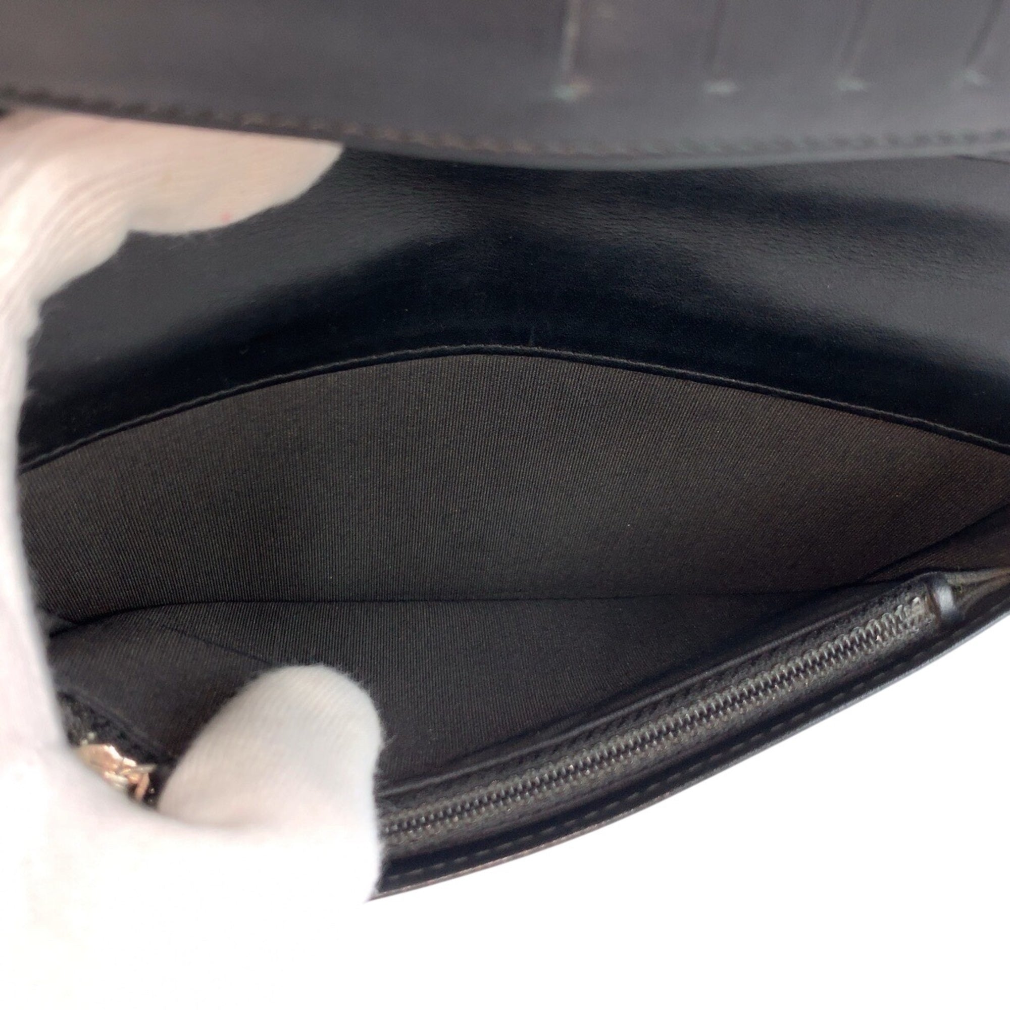 Chanel Black Leather Long Wallet (Bi-Fold) (Pre-Owned)