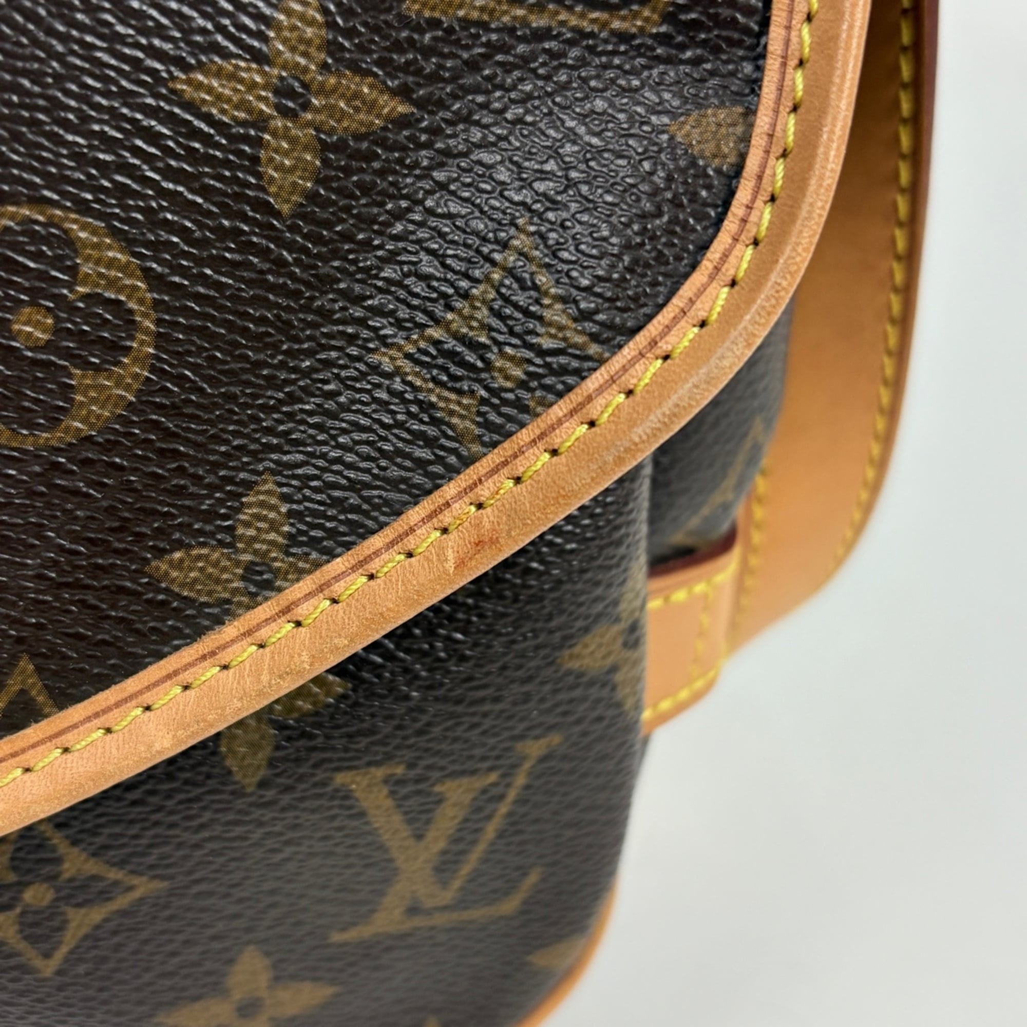 Louis Vuitton Brown Monogram Shoulder Bag (Pre-Owned)