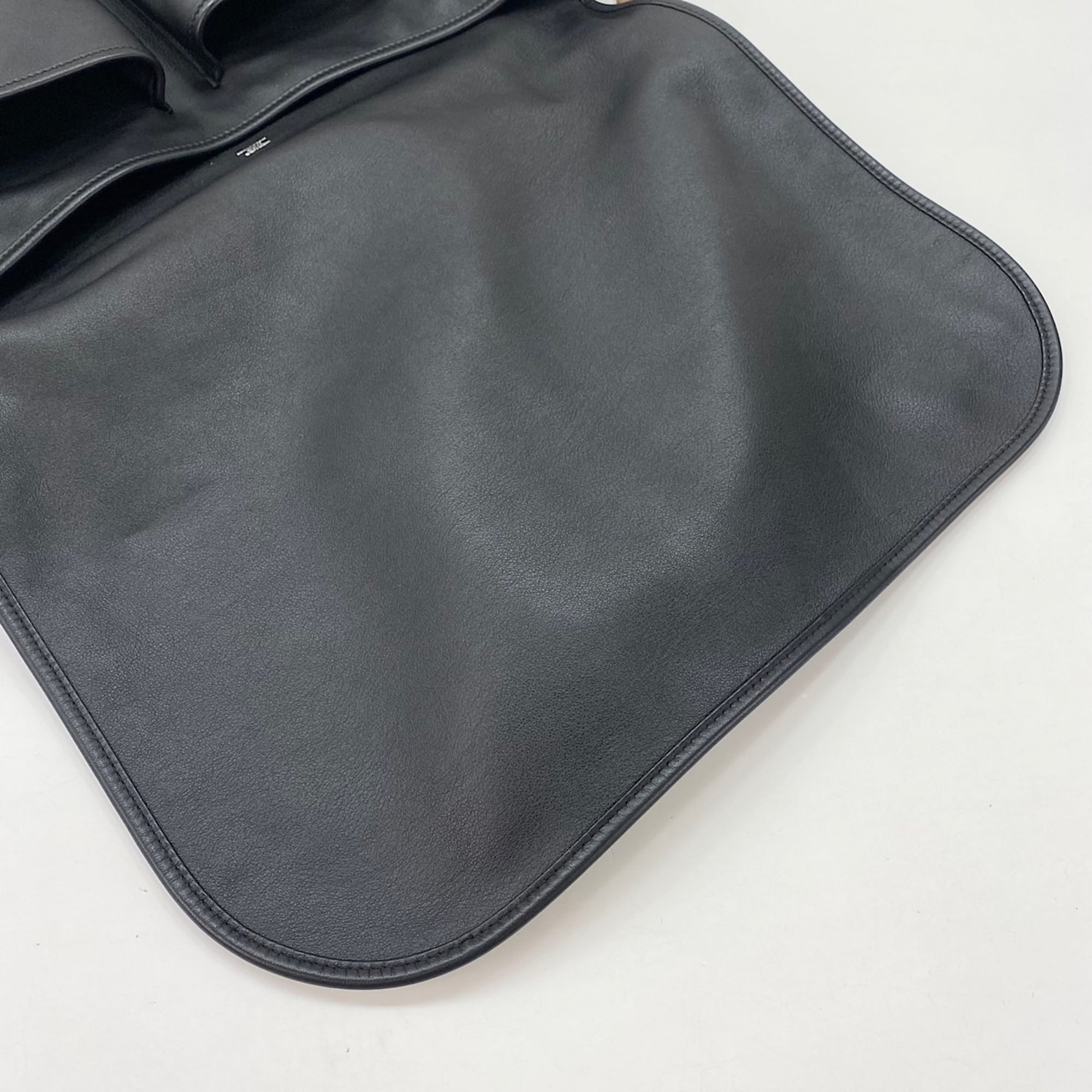 Hermes Black Crossbody Bag Messenger Bag (Pre-Owned)