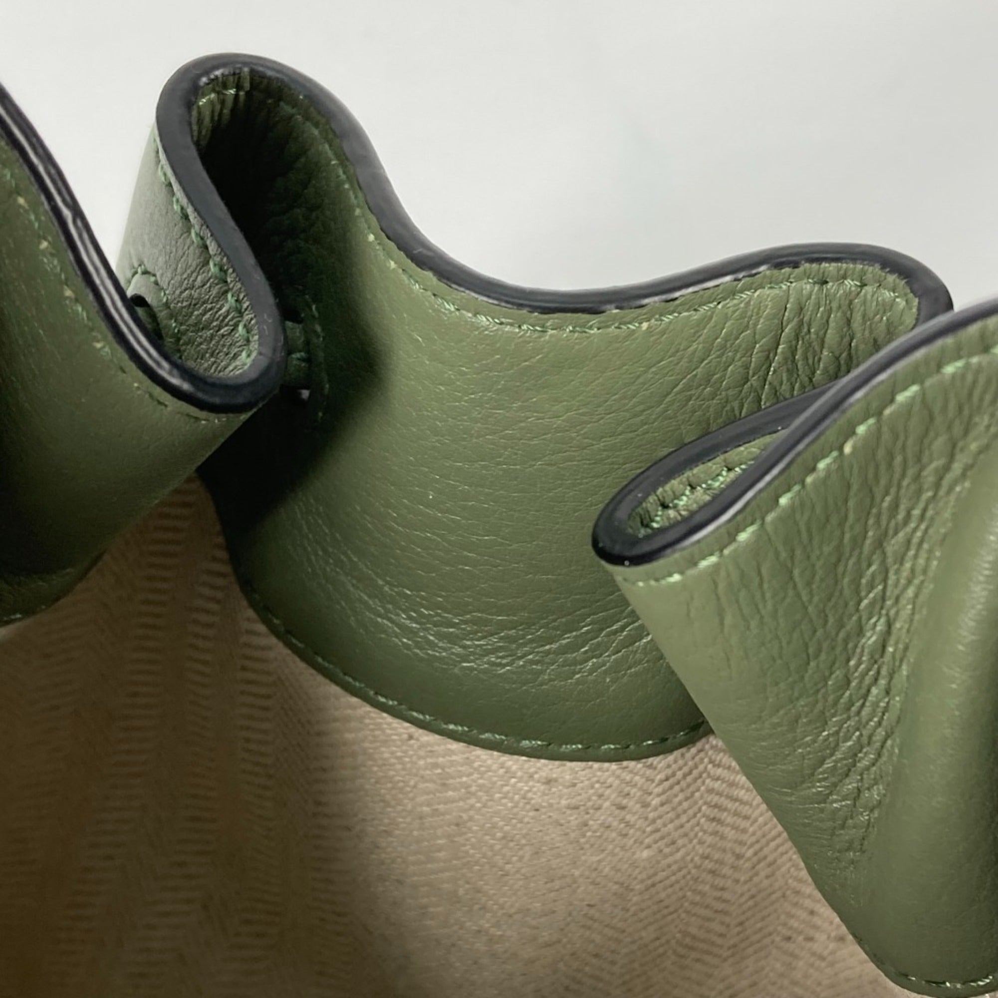 Loewe Khaki Leather Handbag Shoulder Bag (Pre-Owned)