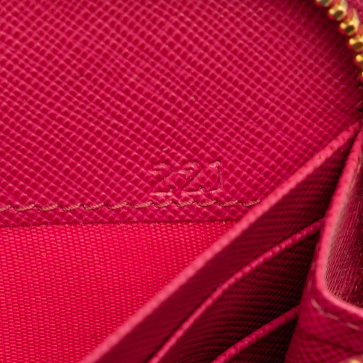 Prada Pink Leather Coin Purse/Coin Case (Pre-Owned)