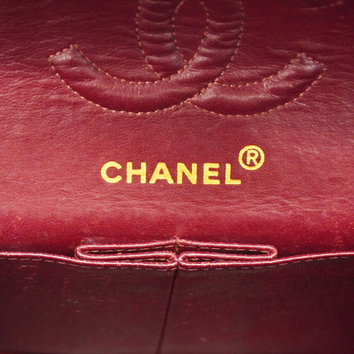 Chanel Black Leather Shoulder Bag (Pre-Owned)