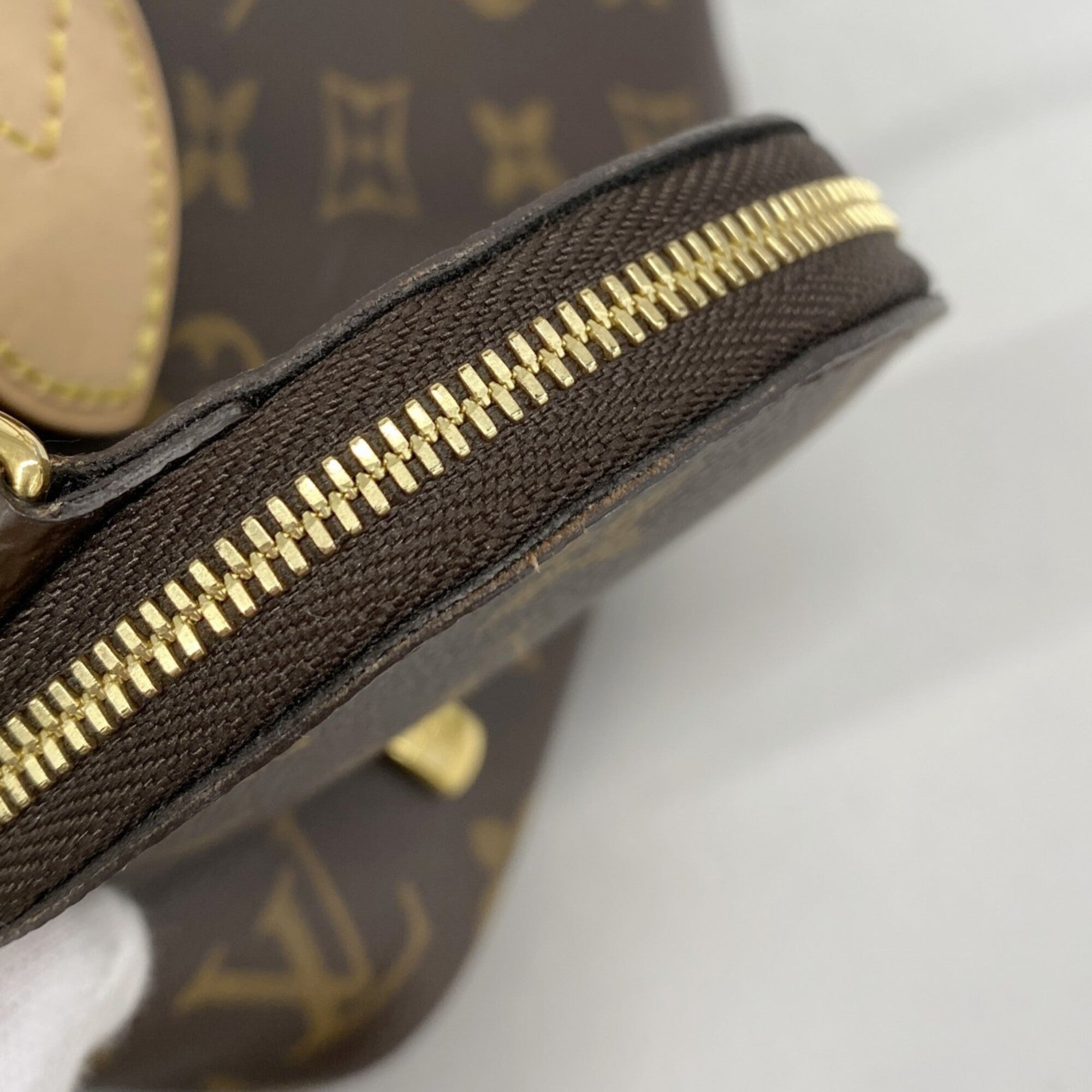 Louis Vuitton Brown Handbag (Pre-Owned)