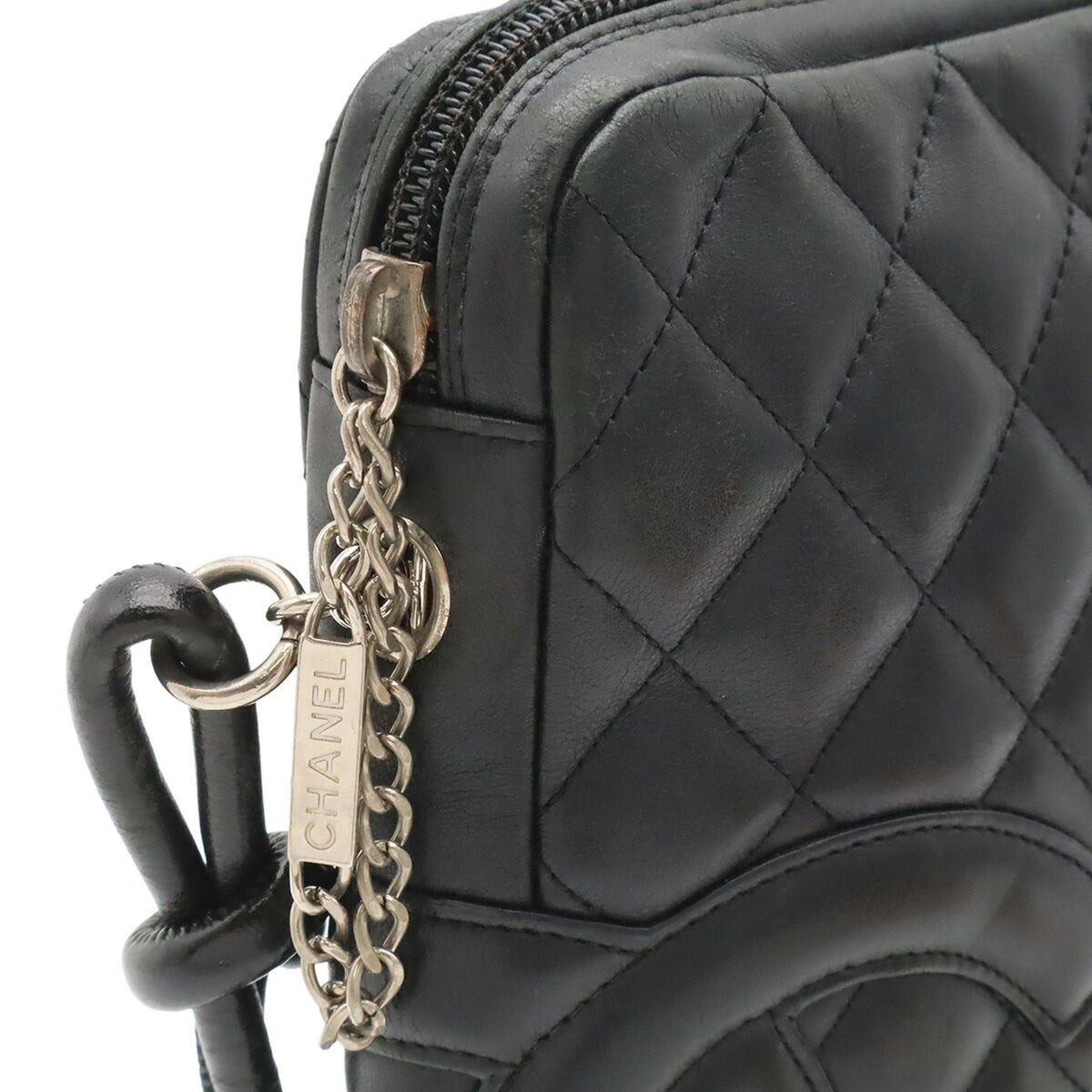 Chanel Black White Leather Shoulder Bag (Pre-Owned)