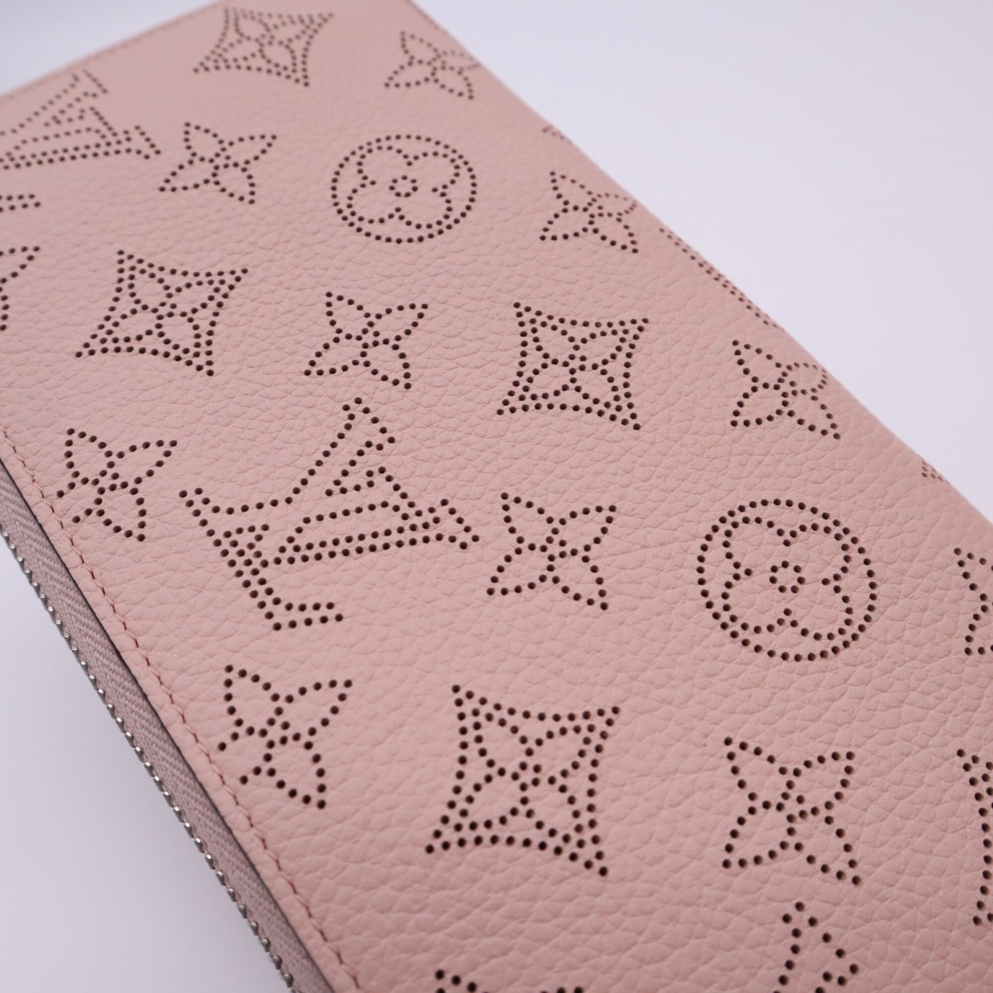 Louis Vuitton Mahina Pink Leather Long Wallet (Bi-Fold) (Pre-Owned)