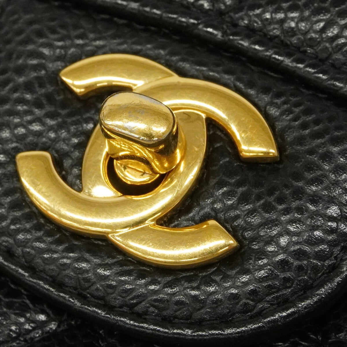 Chanel Black Grained Calfskin Shoulder Bag (Pre-Owned)