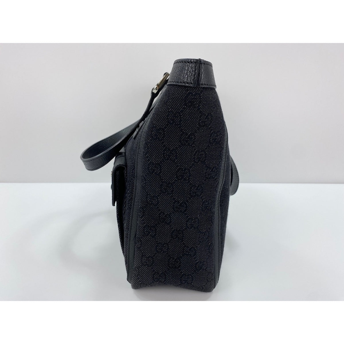 Gucci Abbey Black Tote Bag (Pre-Owned)