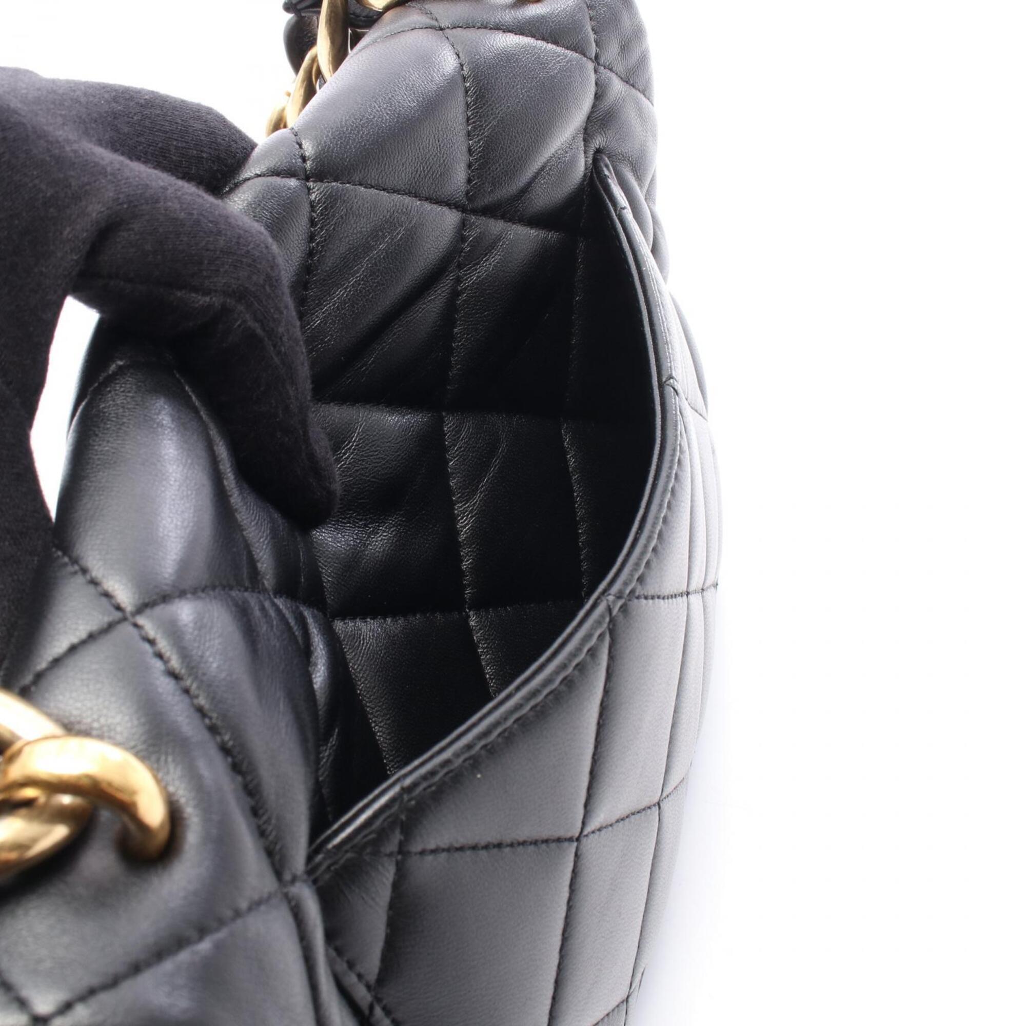 Chanel Black Leather Handbag Shoulder Bag (Pre-Owned)
