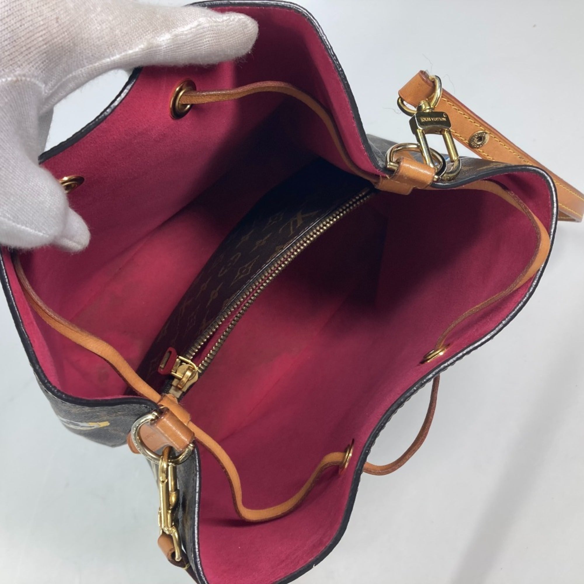 Louis Vuitton Brown Monogram Canvas Shoulder Bag (Pre-Owned)