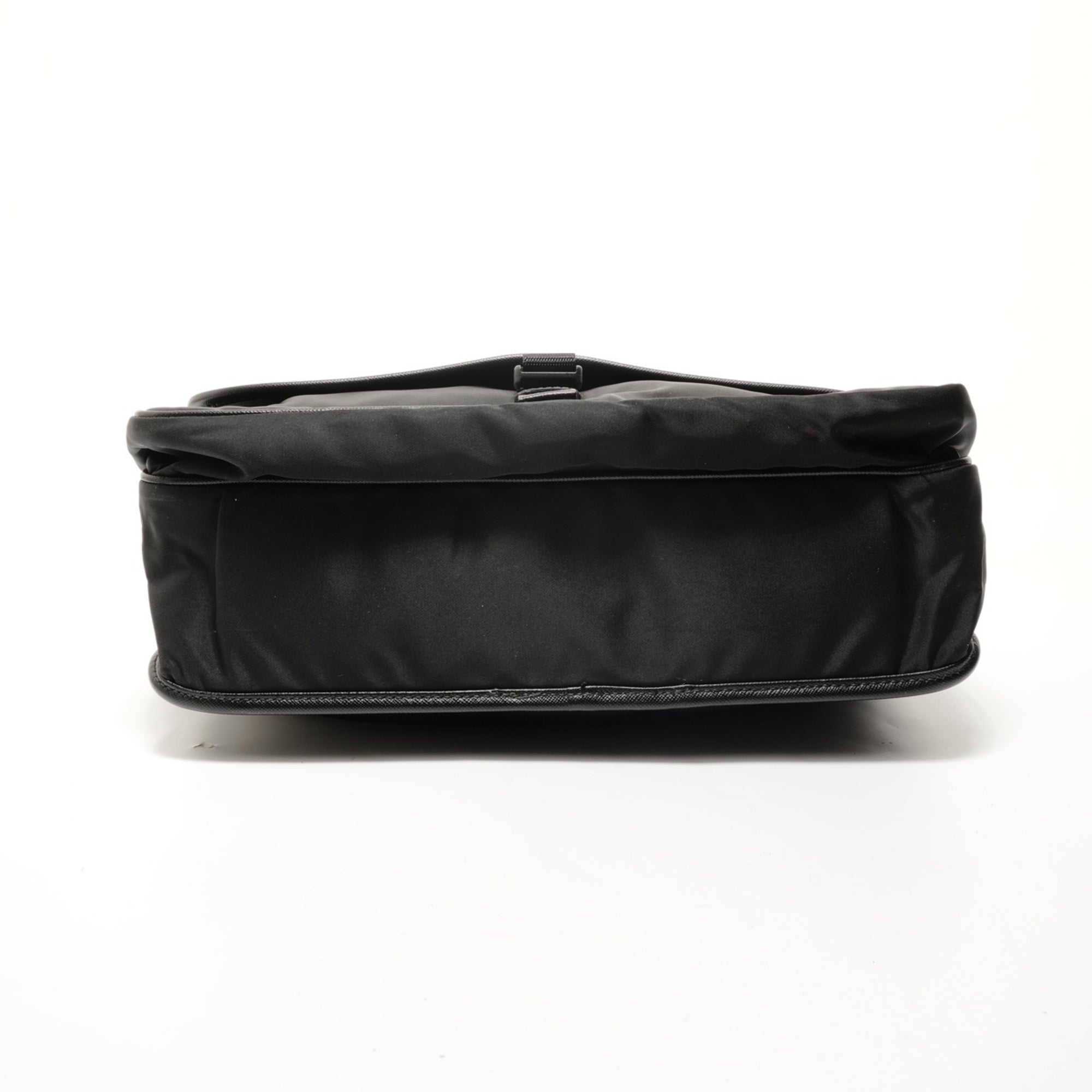 Prada Black Nylon Shoulder Bag (Pre-Owned)