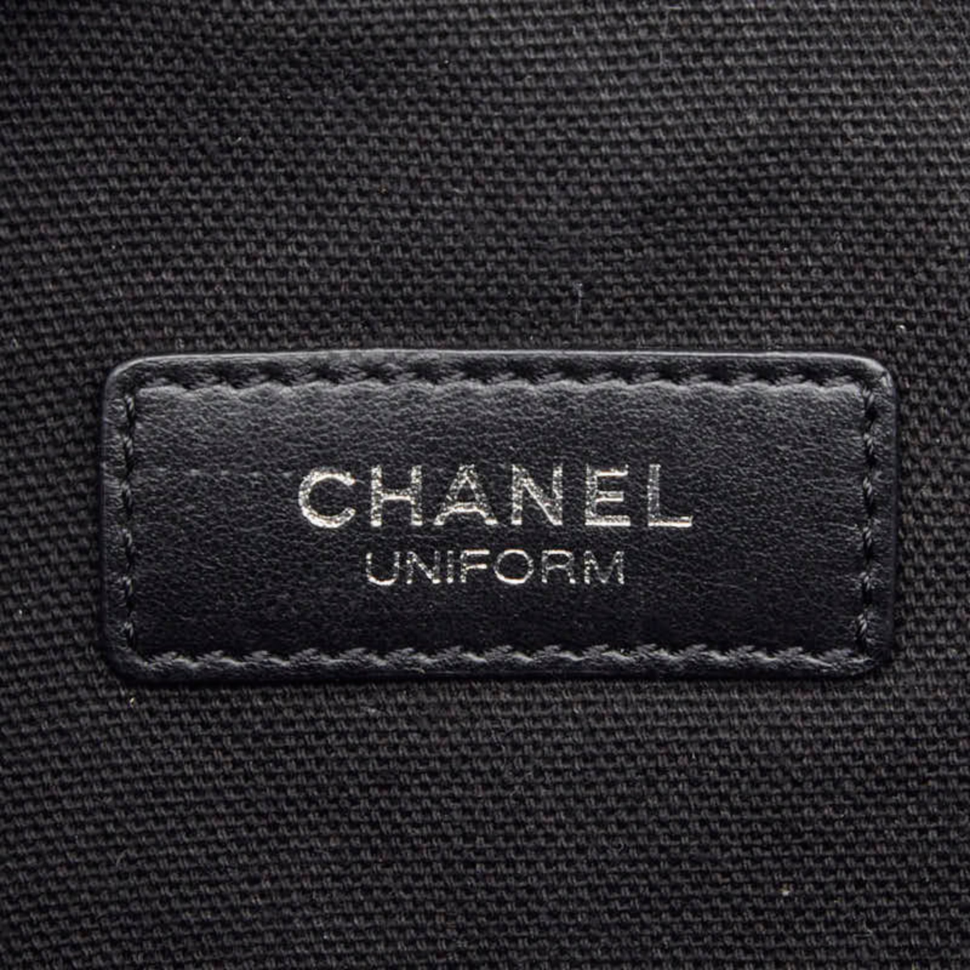 Chanel Black Leather Sling Bag (Pre-Owned)