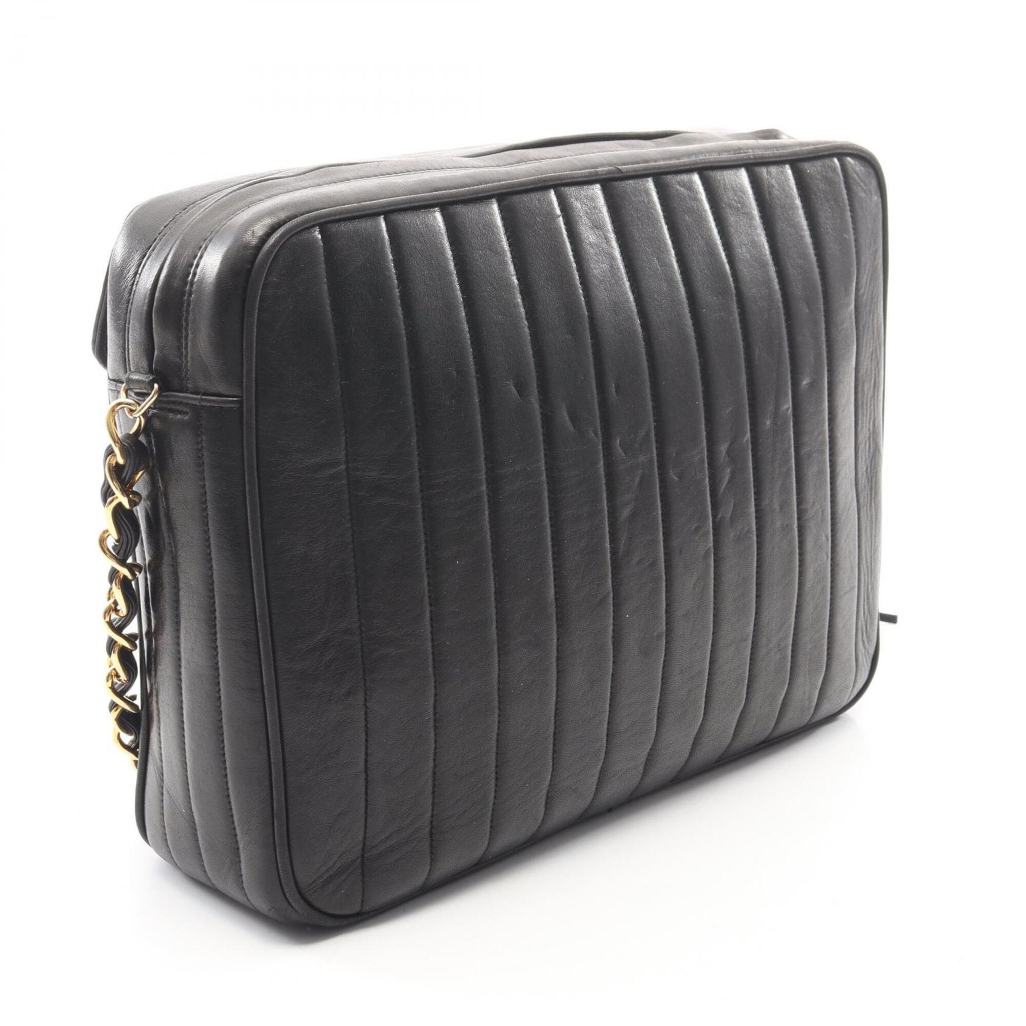 Chanel Black Leather Handbag Shoulder Bag (Pre-Owned)