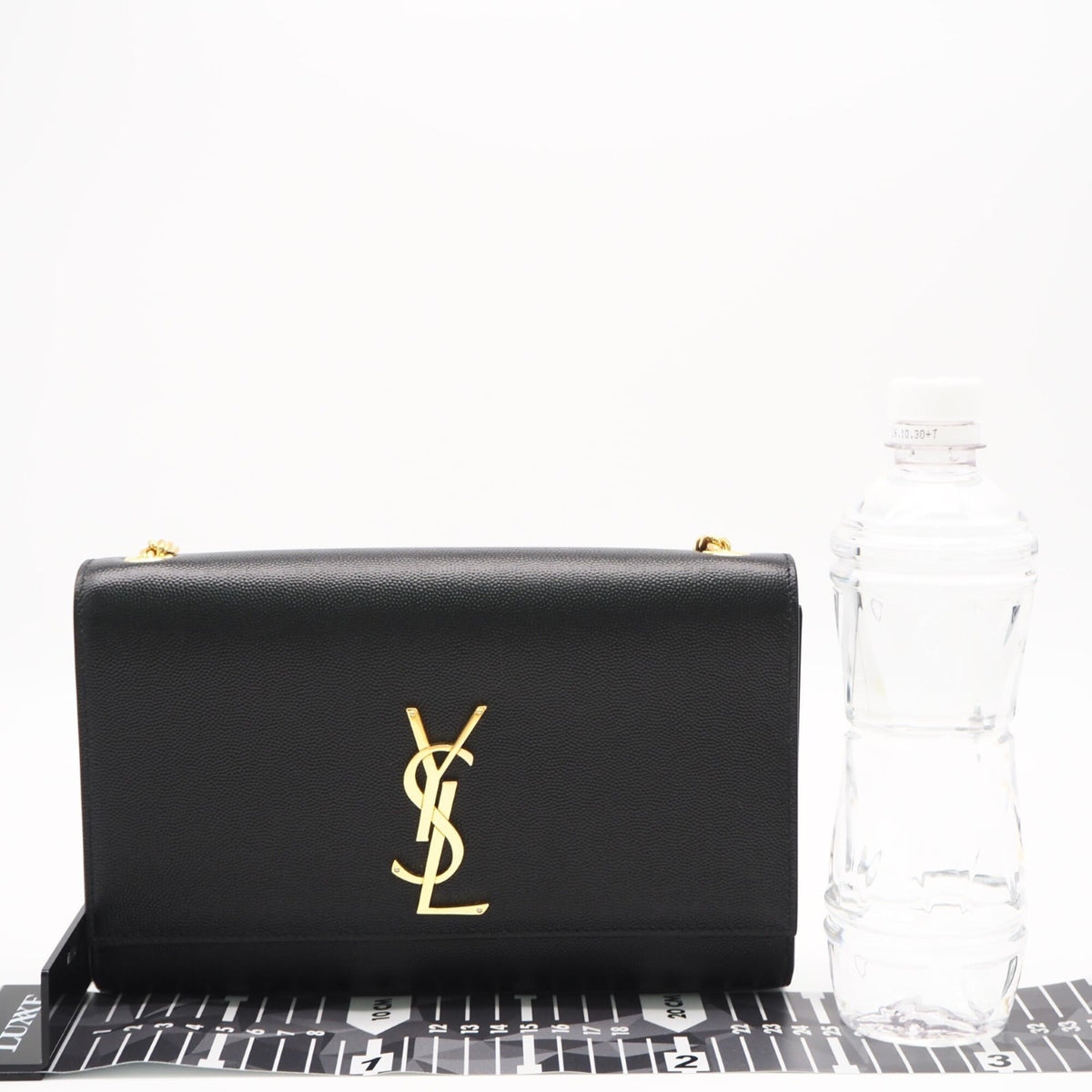 Yves Saint Laurent Black Shoulder Bag (Pre-Owned)
