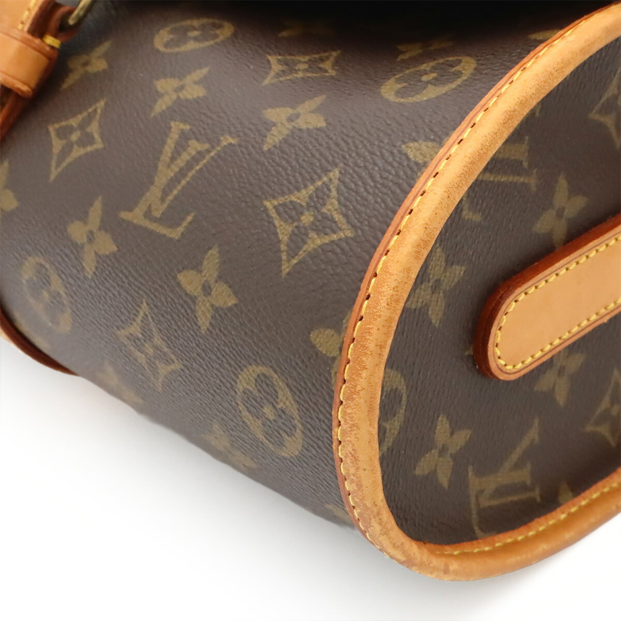 Louis Vuitton Brown Galle Monogram Shoulder Bag (Pre-Owned)