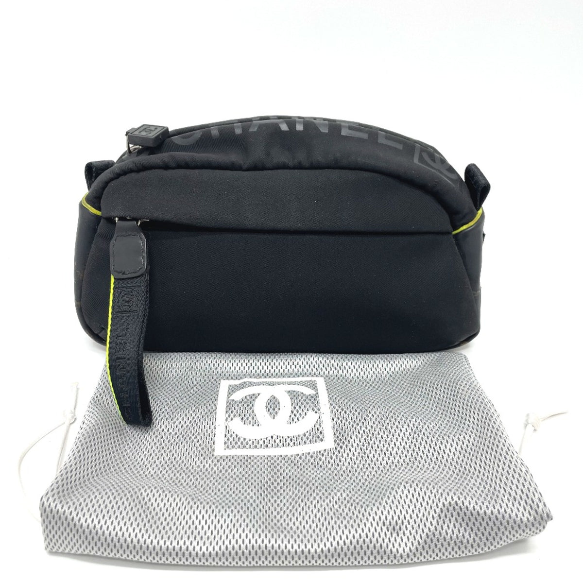Chanel Black Cloth Pouch (Pre-Owned)