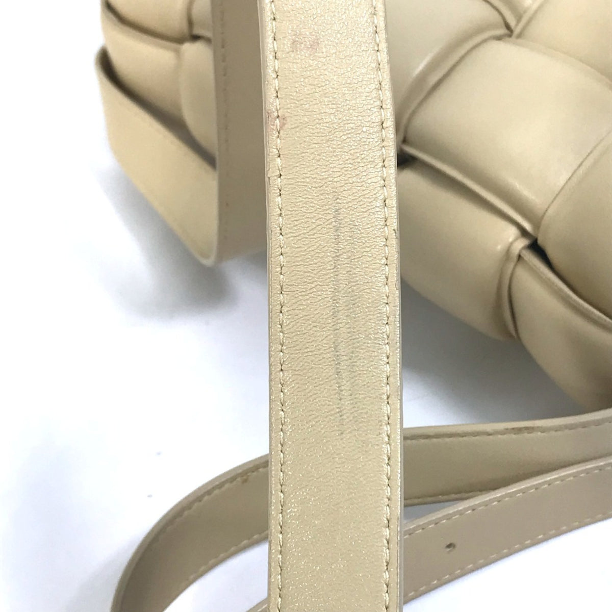 Bottega Veneta Beige Leather Shoulder Bag (Pre-Owned)