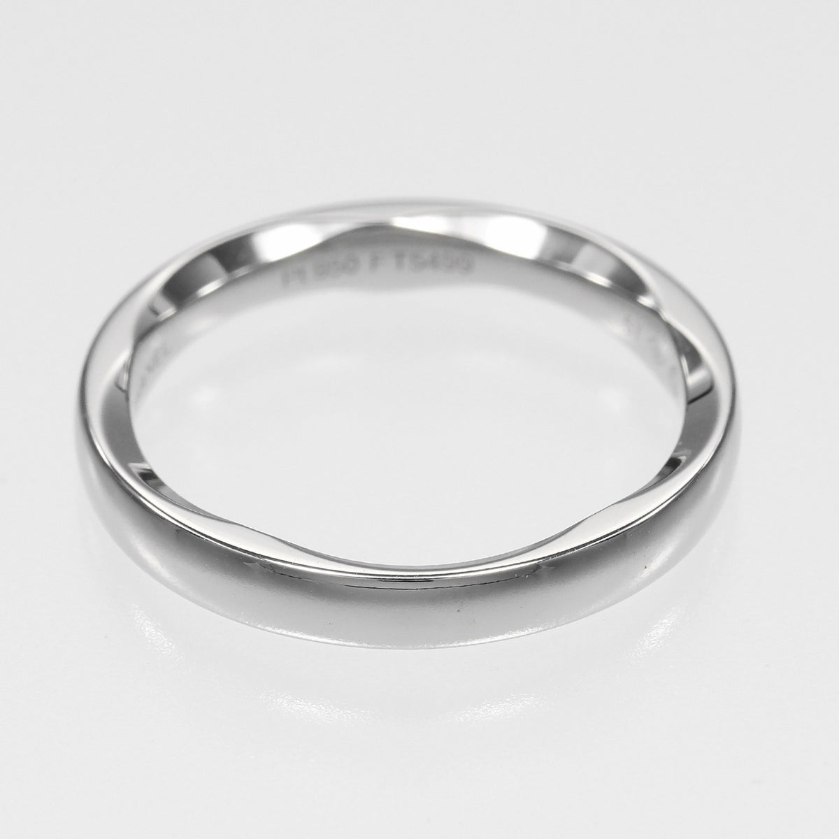 Chanel Silver Platinum 950 Band Ring (Pre-Owned)
