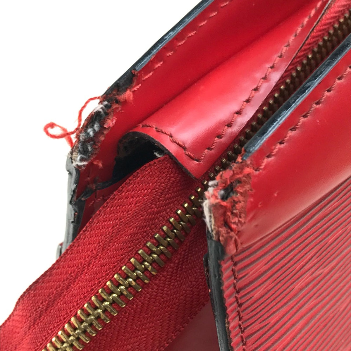 Louis Vuitton Red Leather Handbag (Pre-Owned)
