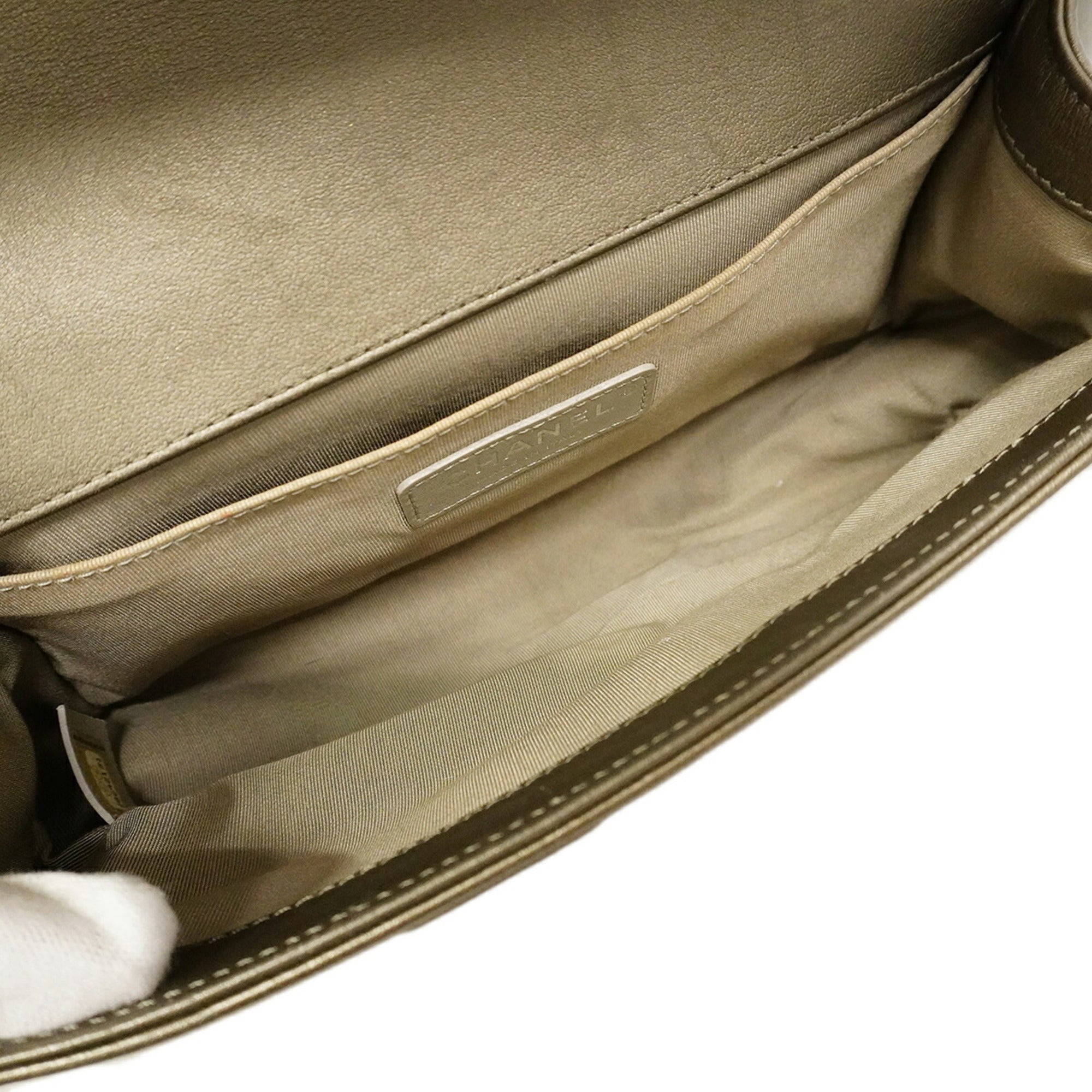 Chanel Gray Leather Shoulder Bag (Pre-Owned)