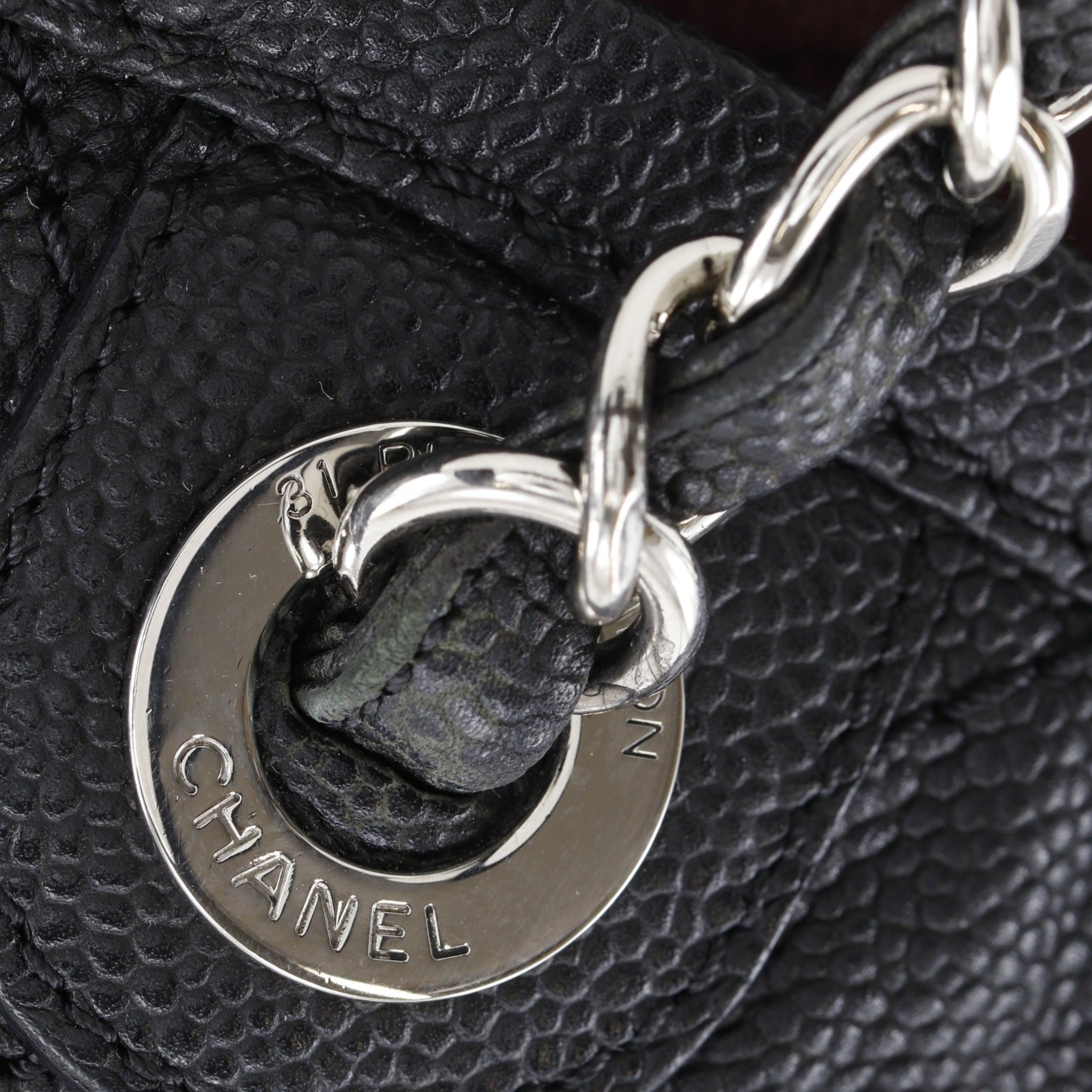 Chanel Black Grained Calfskin Tote Bag (Pre-Owned)
