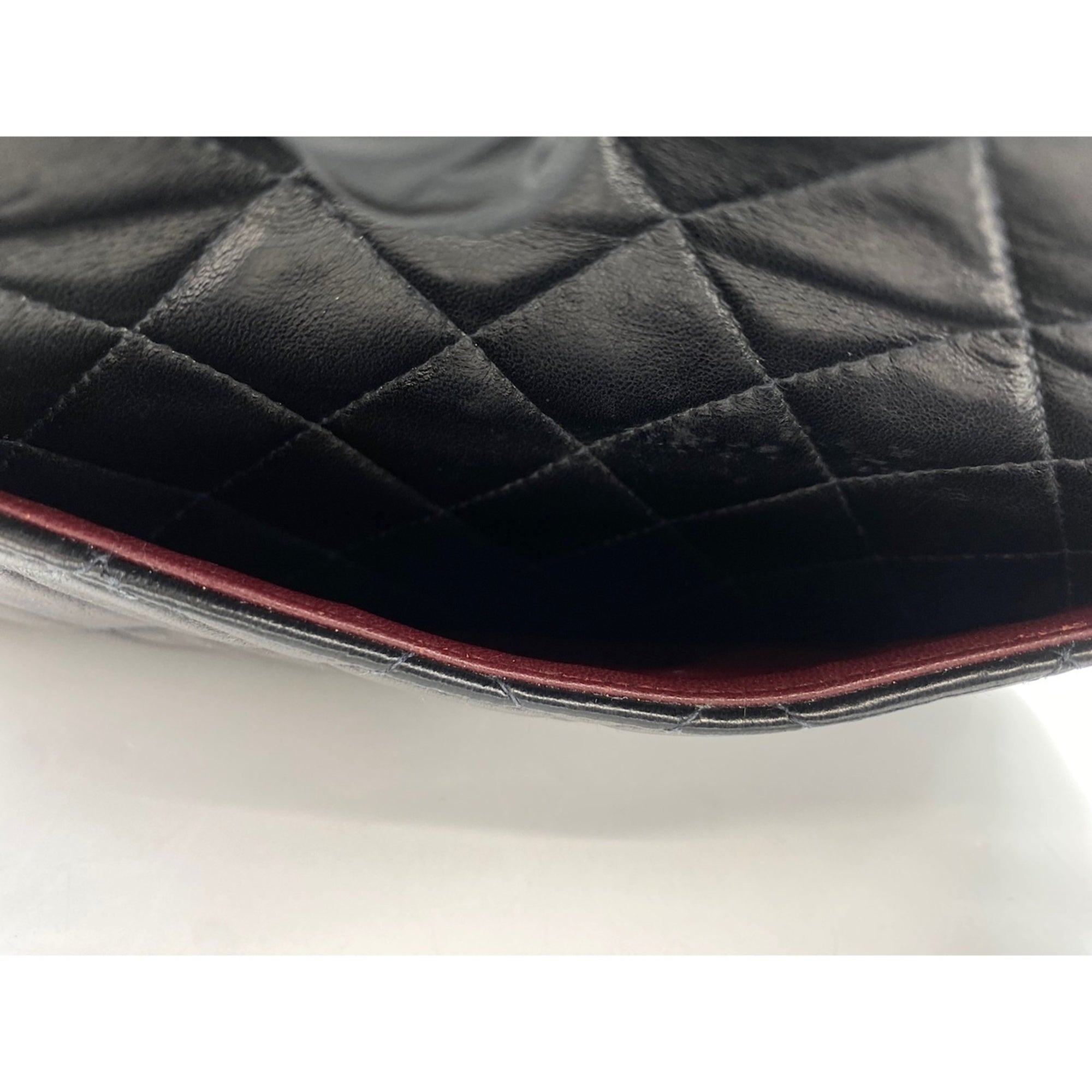 Chanel Black Shoulder Bag (Pre-Owned)