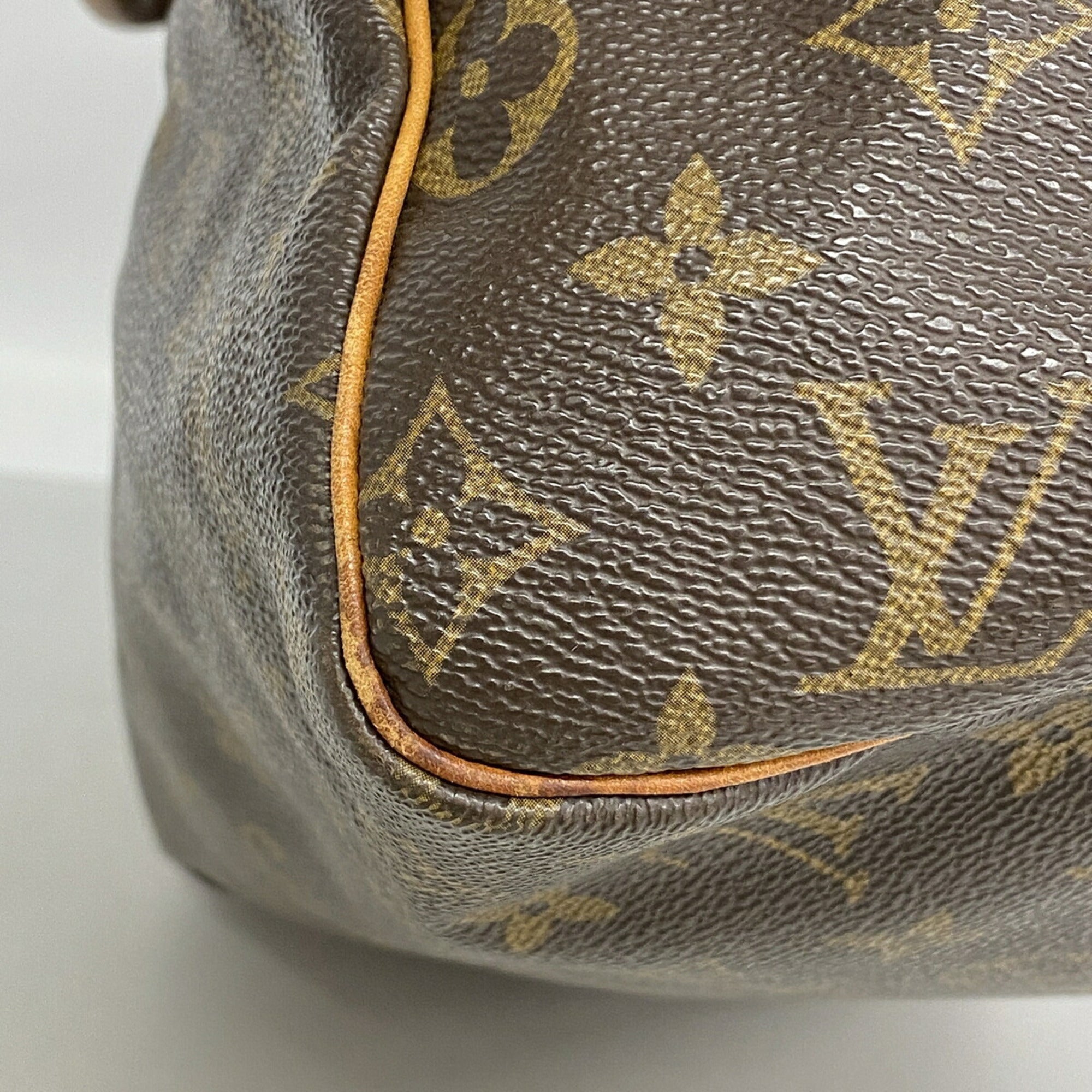 Louis Vuitton Brown Handbag (Pre-Owned)
