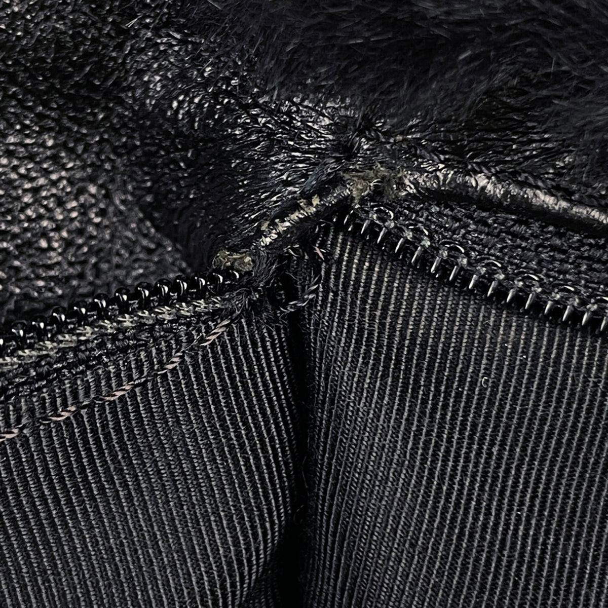 Chanel Black Fur Leather Shoulder Bag (Pre-Owned)