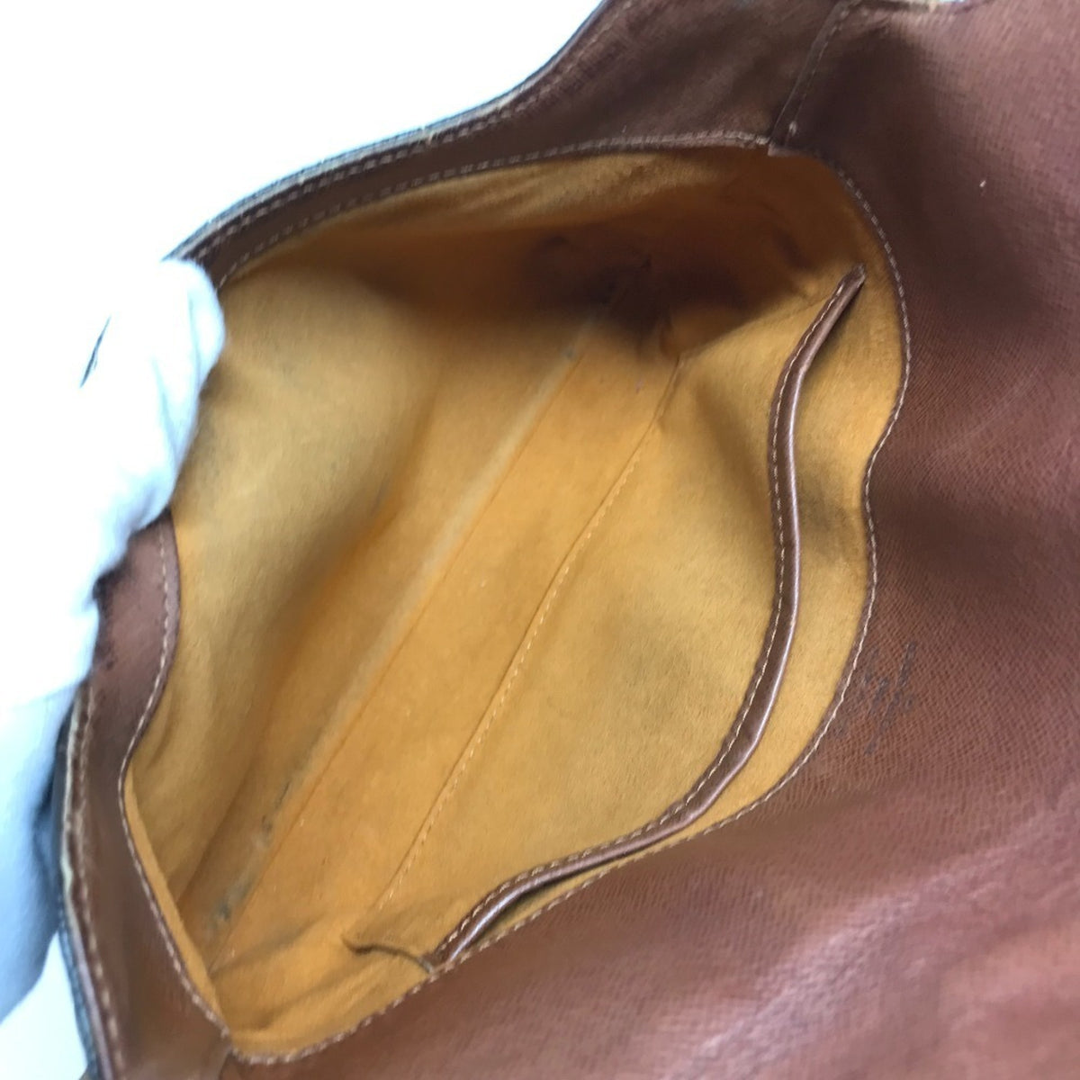Louis Vuitton Brown Monogram Shoulder Bag (Pre-Owned)