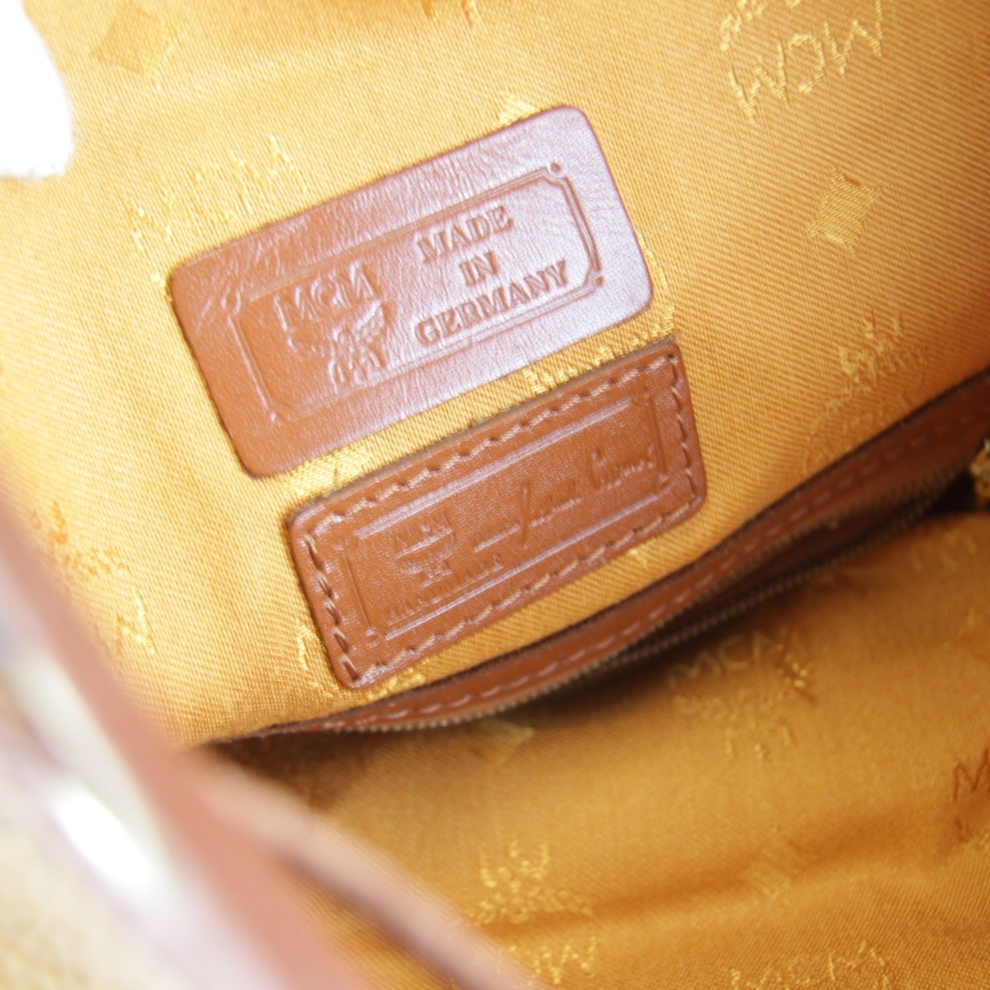 Mcm Brown Leather Shoulder Bag (Pre-Owned)