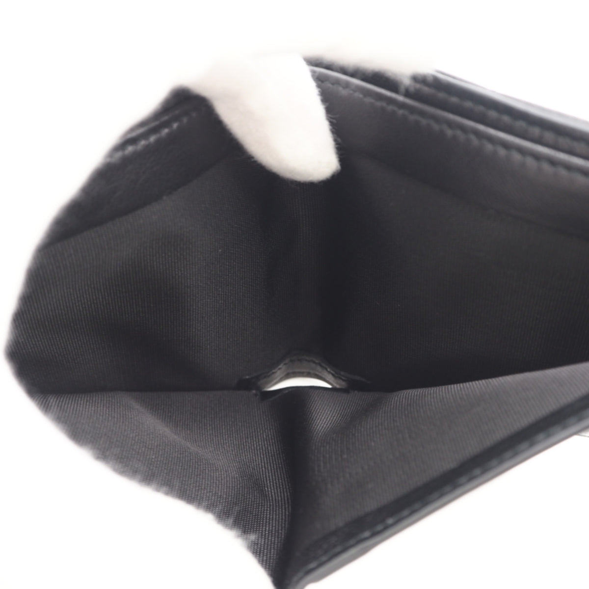 Yves Saint Laurent Black Leather Wallet (Bi-Fold) (Pre-Owned)
